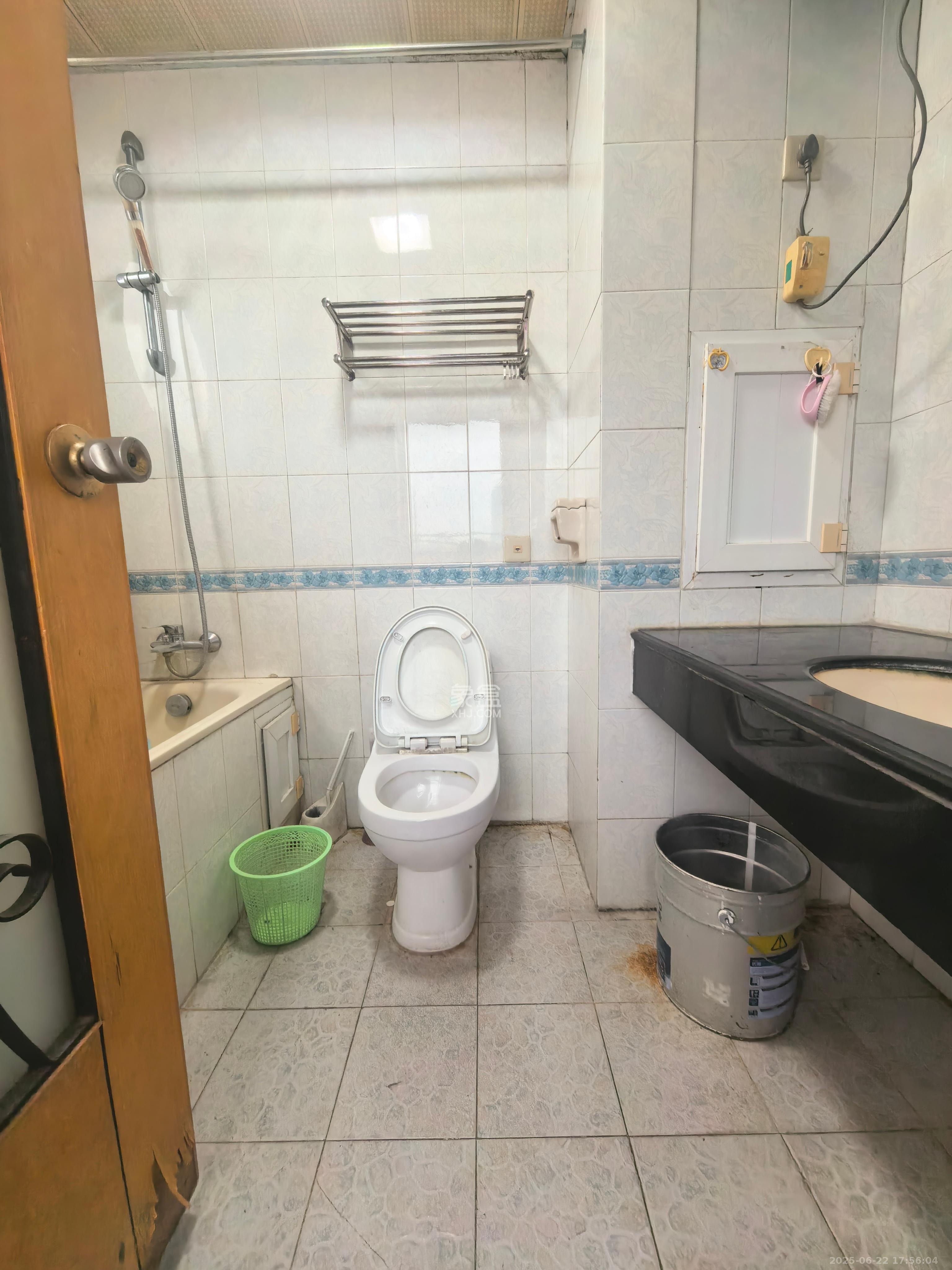 湘农桥社区 3室2厅1卫 2600.0元/月 湘农桥社区 3室2厅1卫 2600.0元/月室内图