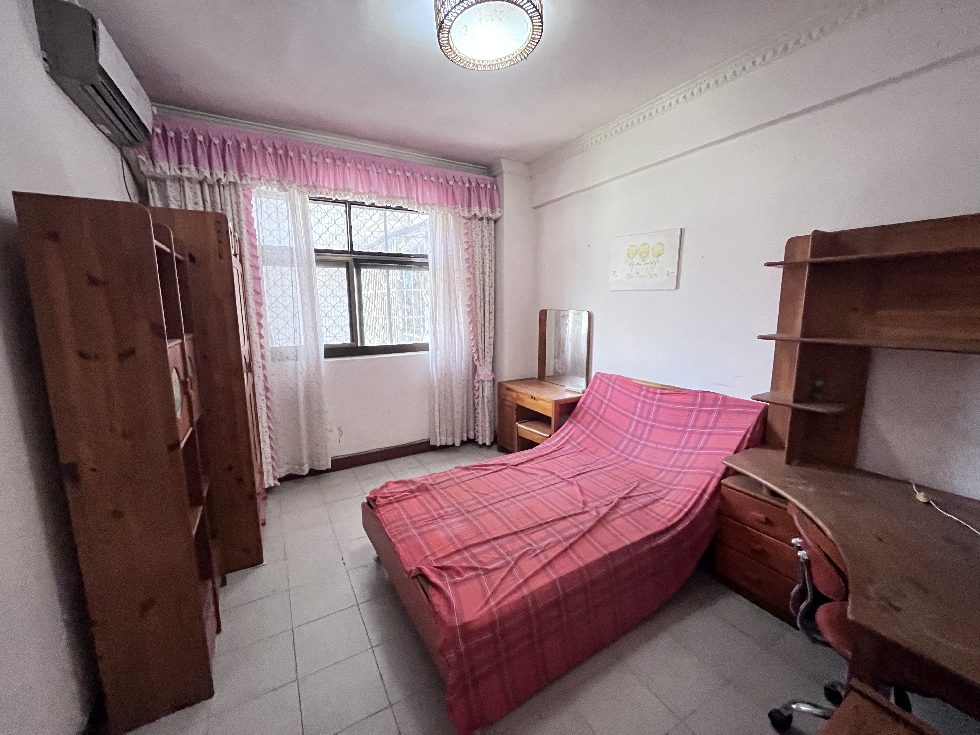 中湘公寓 3室2厅2卫 108.0万 中湘公寓 3室2厅2卫 108.0万客厅