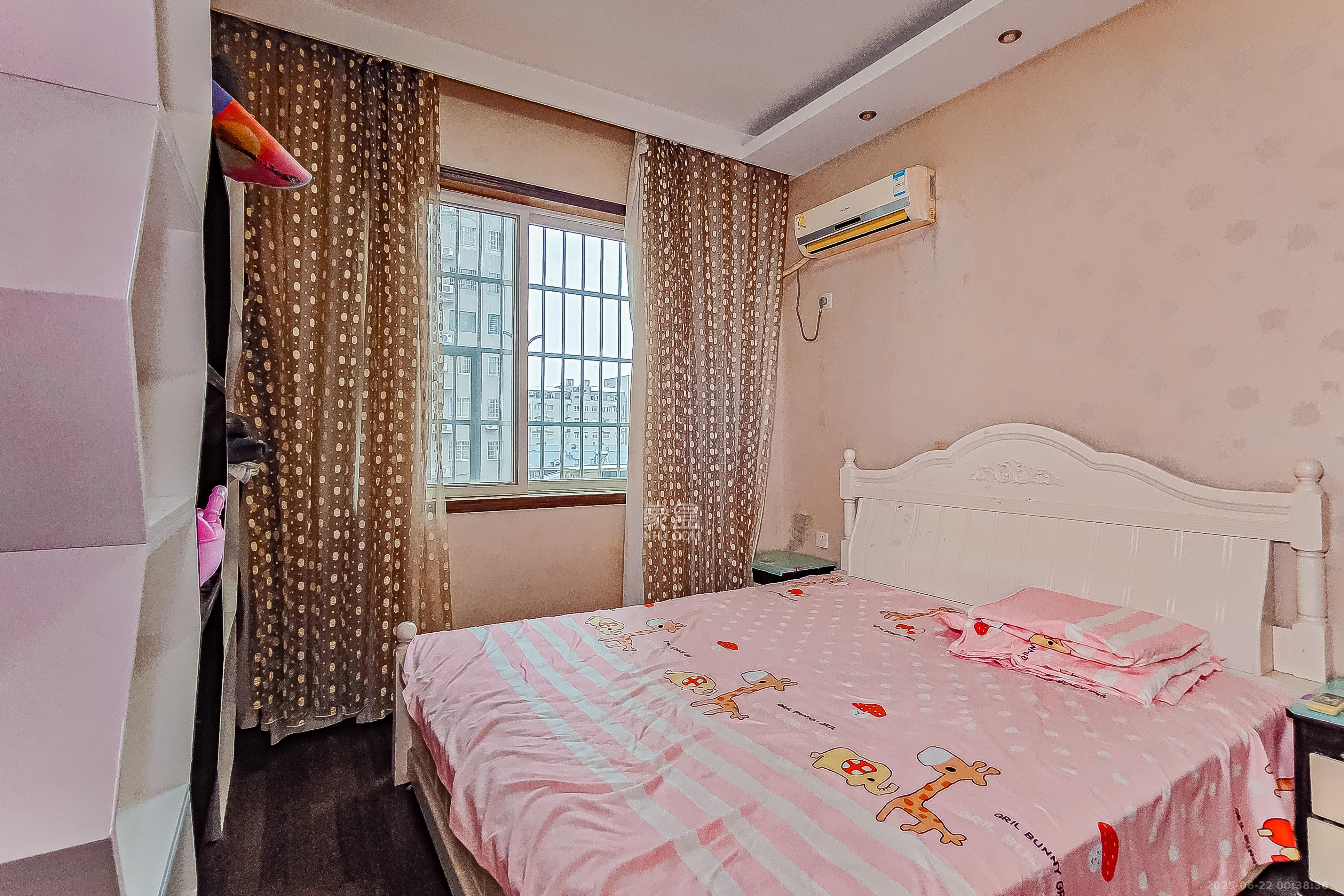 广泰家园 3室2厅1卫 62.8万 广泰家园 3室2厅1卫 62.8万卧室