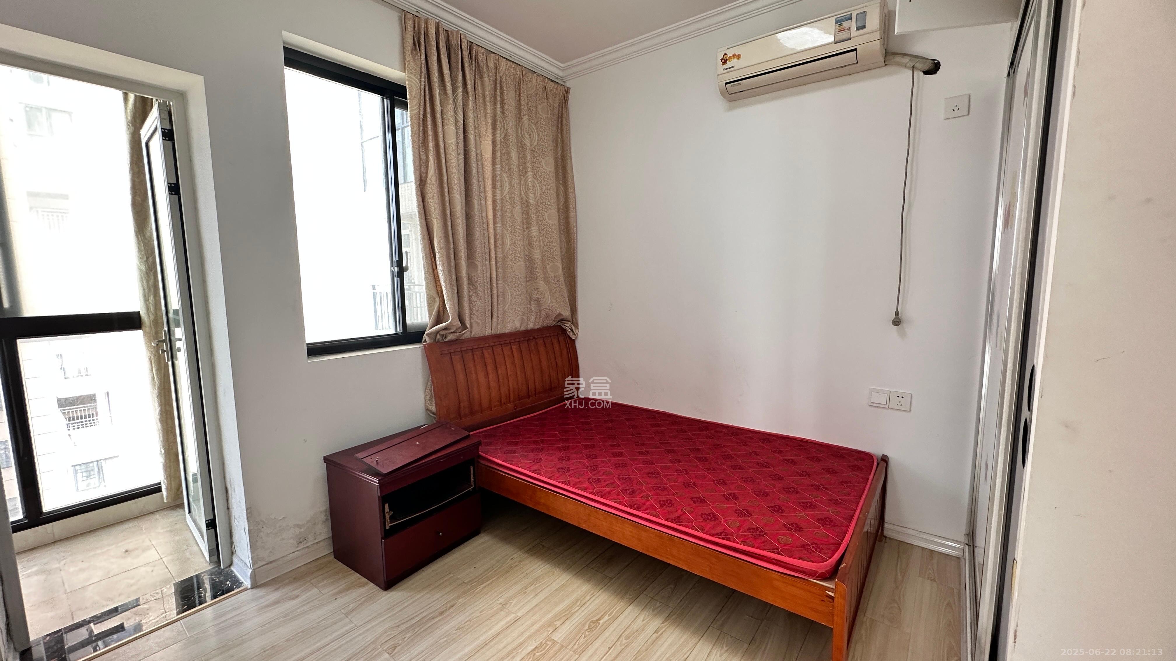 和悦城(蟠龙景苑) 3室2厅1卫 1800.0元/月 和悦城(蟠龙景苑) 3室2厅1卫 1800.0元/月室内图