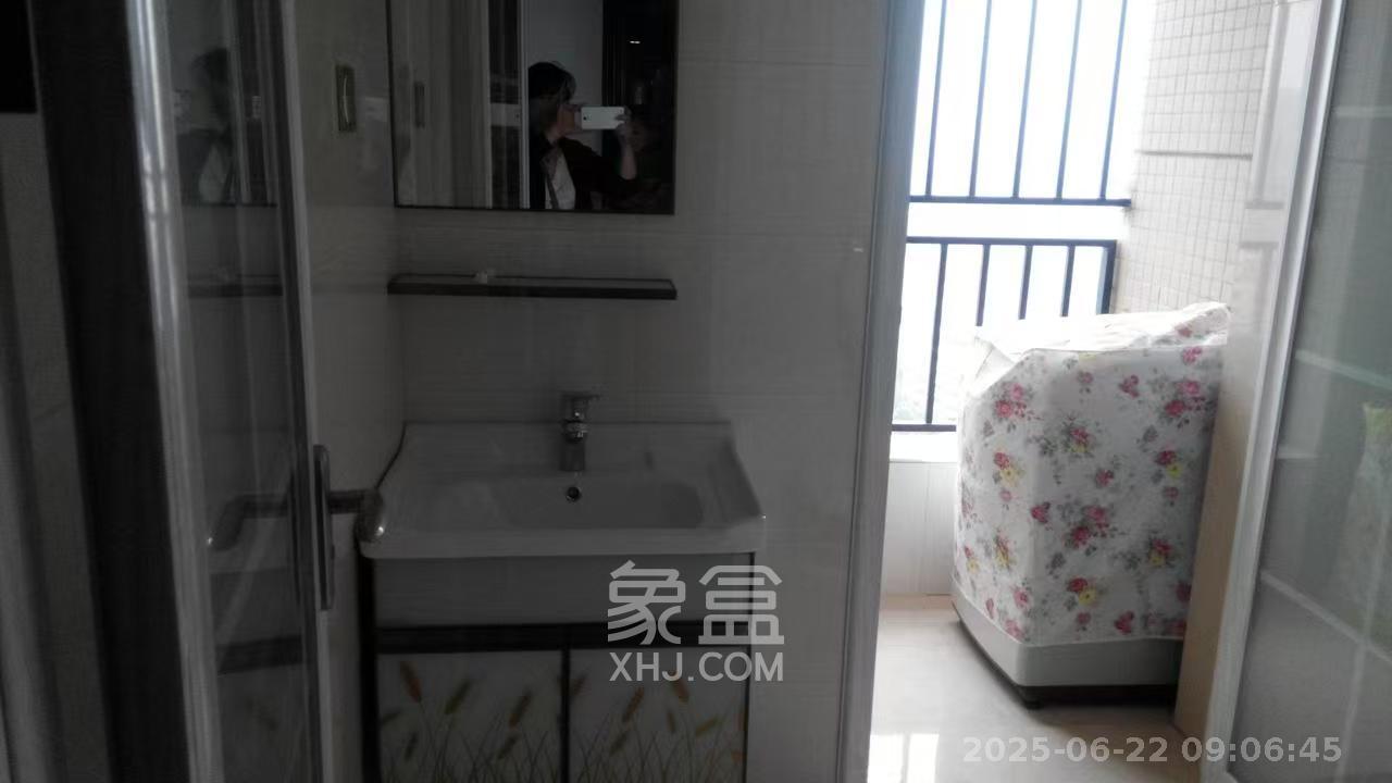 山水湾  1室1厅1卫   1500.00元/月室内图