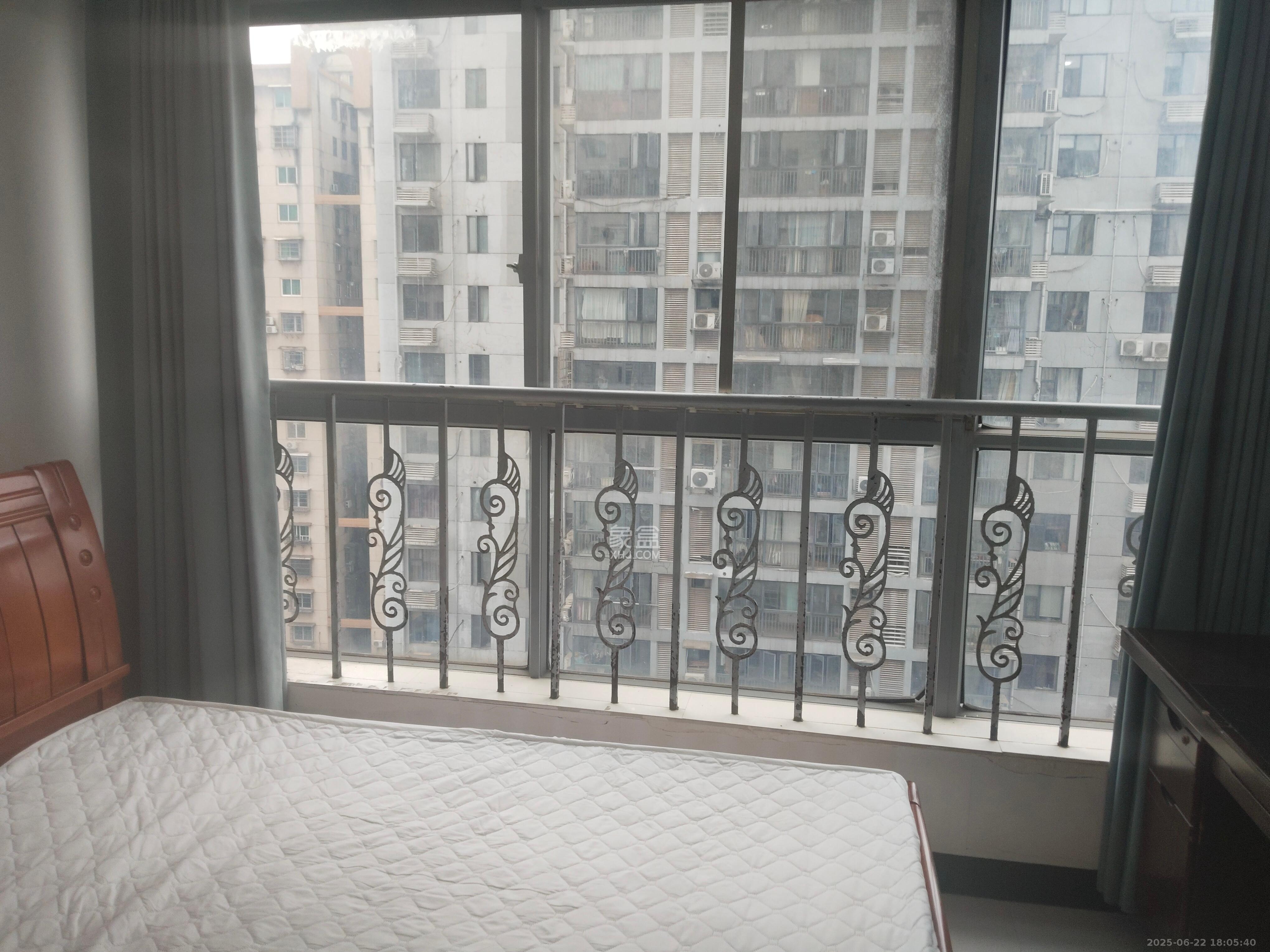 兴威新嘉园 2室1厅1卫 2600.0元/月 兴威新嘉园 2室1厅1卫 2600.0元/月室内图