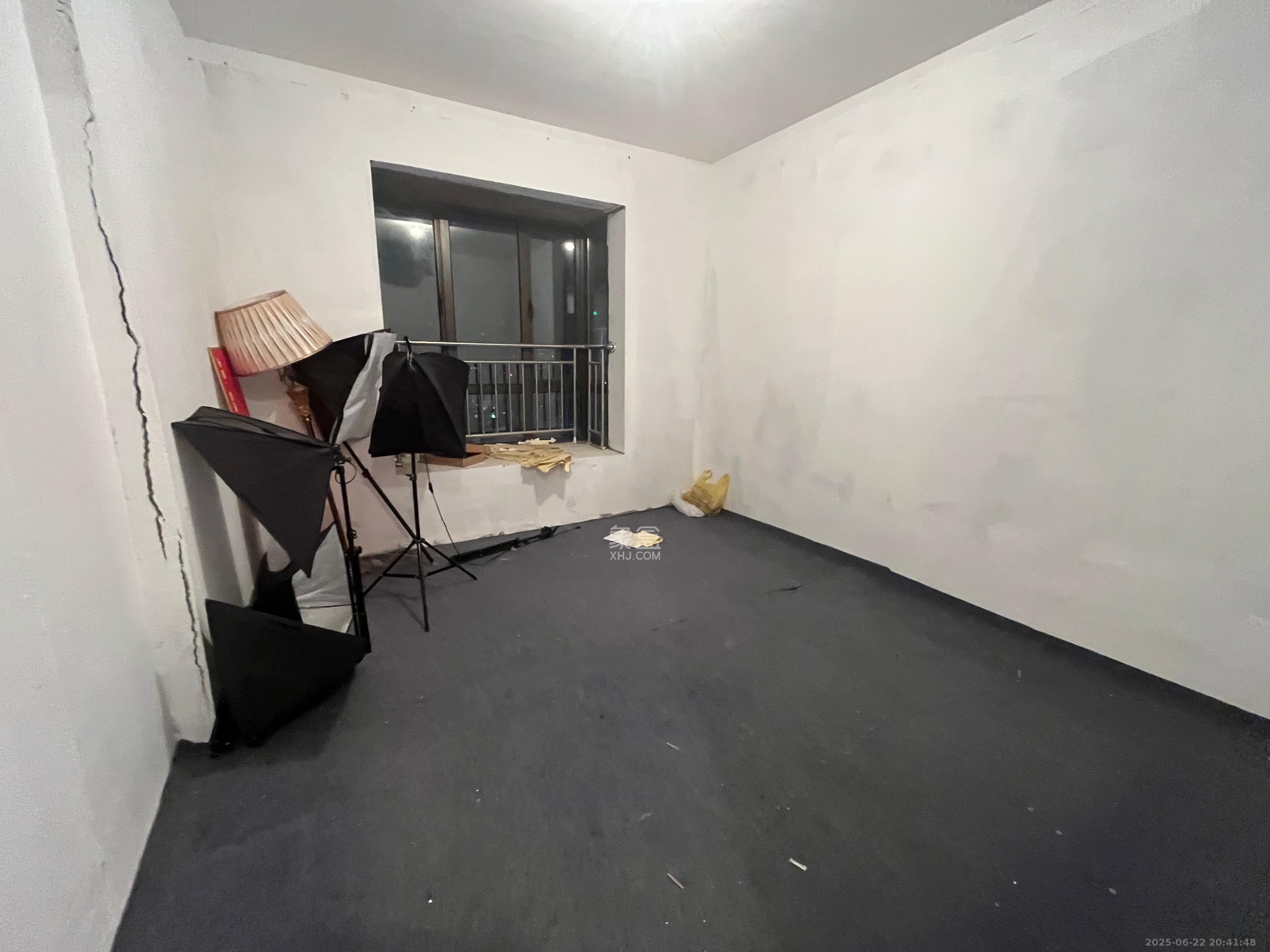 华晨国际公馆 4室2厅2卫 4500.0元/月 华晨国际公馆 4室2厅2卫 4500.0元/月室内图