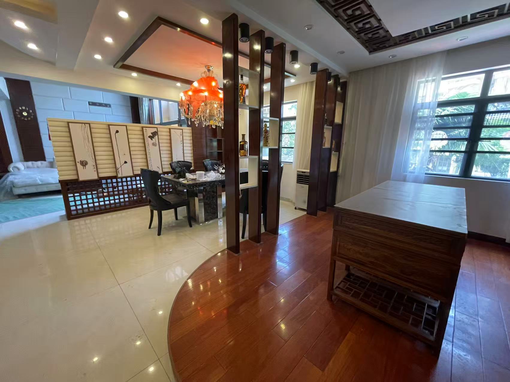 新世界花园二期 5室2厅3卫 6500.0元/月 新世界花园二期 5室2厅3卫 6500.0元/月室内图