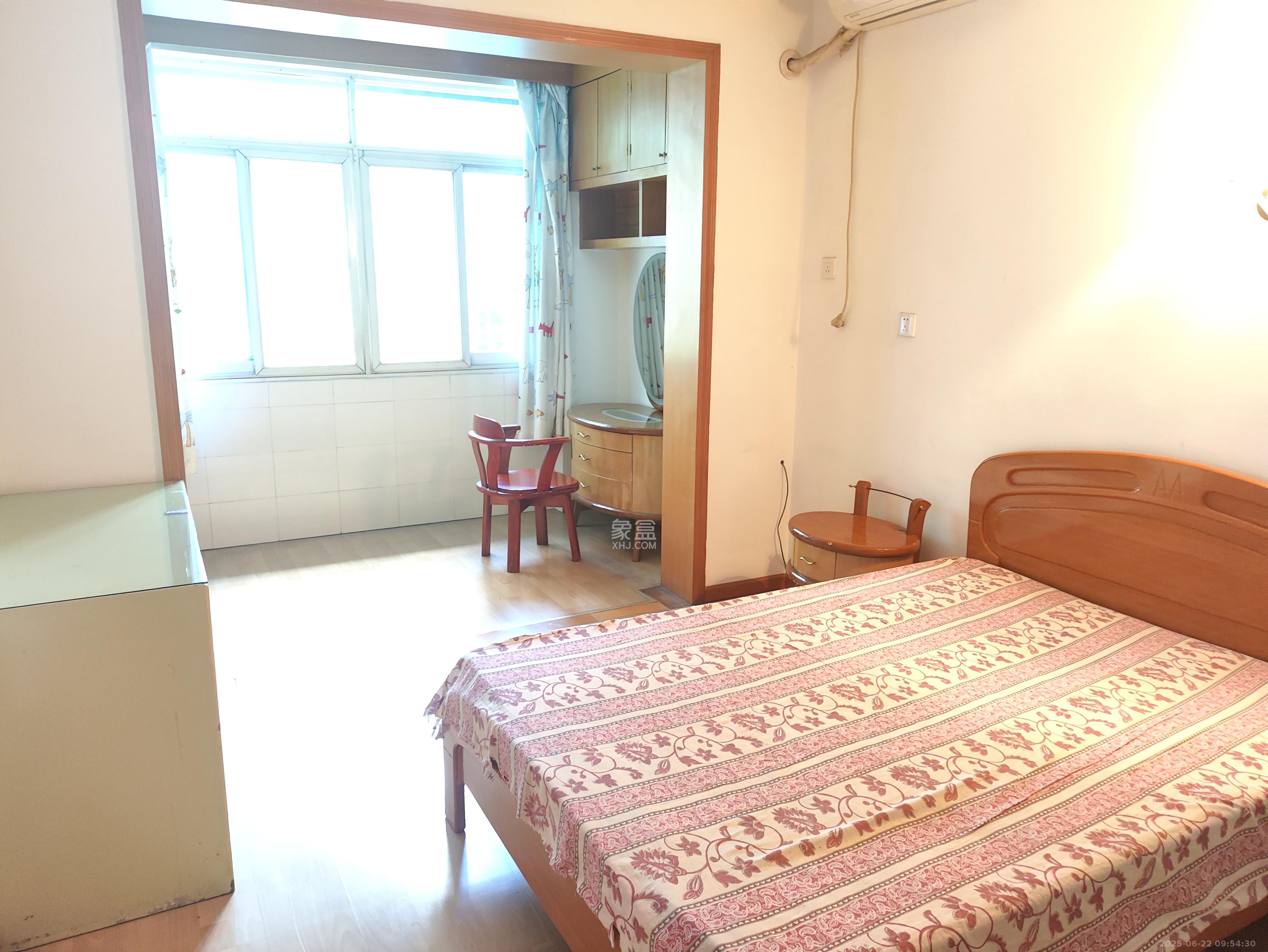 清水塘社区电信宿舍  2室1厅1卫    2800.0元/月室内图