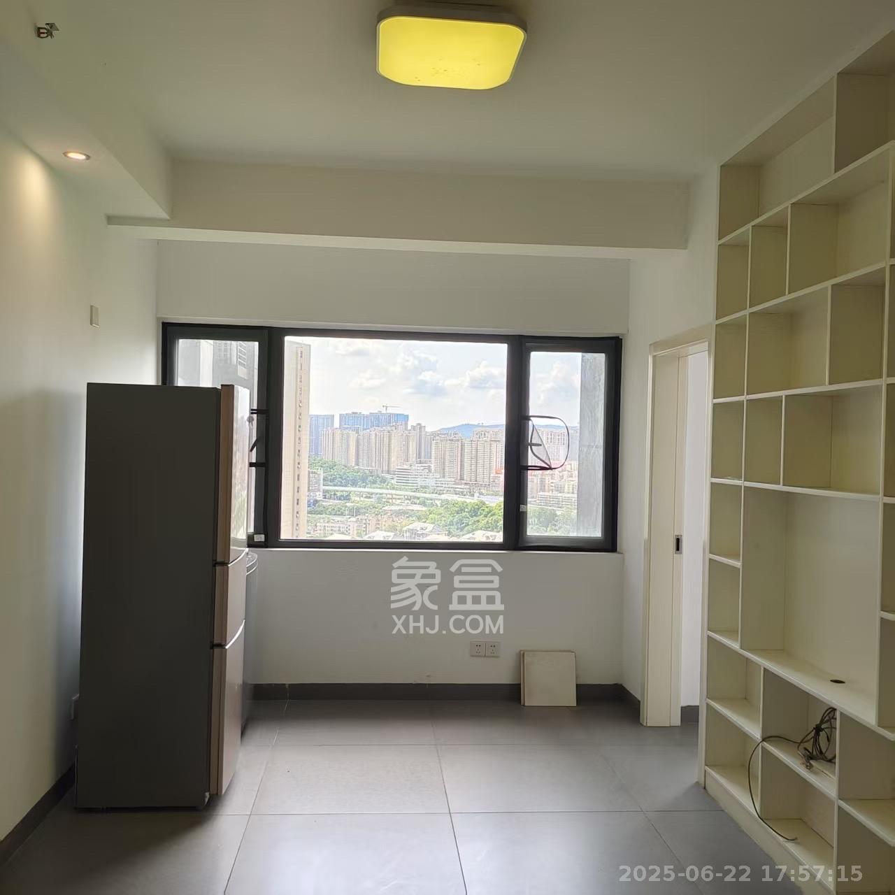 博林云栖  2室2厅1卫   2000.00元/月室内图1