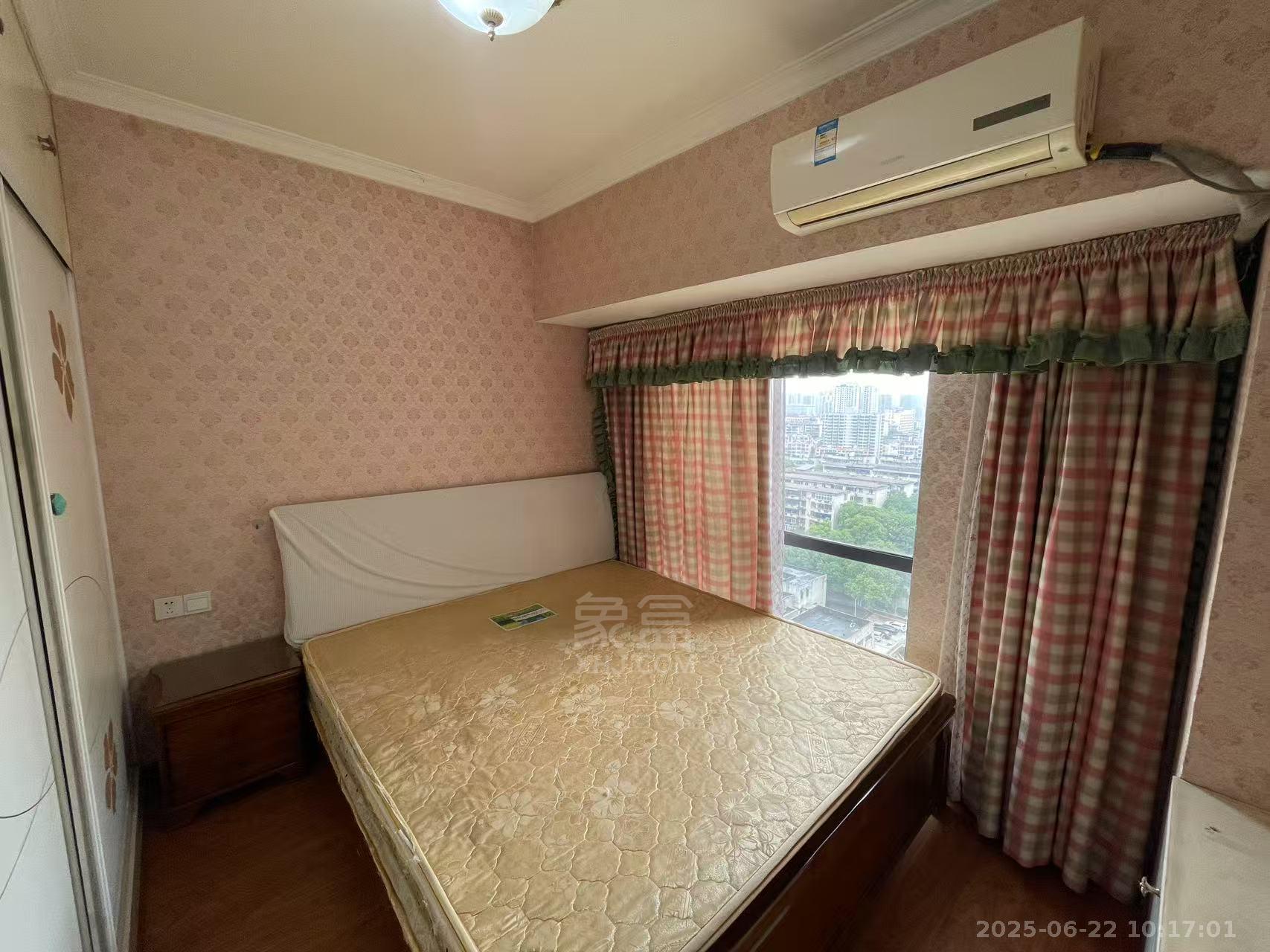 恒瑞雅园 1室1厅1卫 1300.0元/月 恒瑞雅园 1室1厅1卫 1300.0元/月室内图