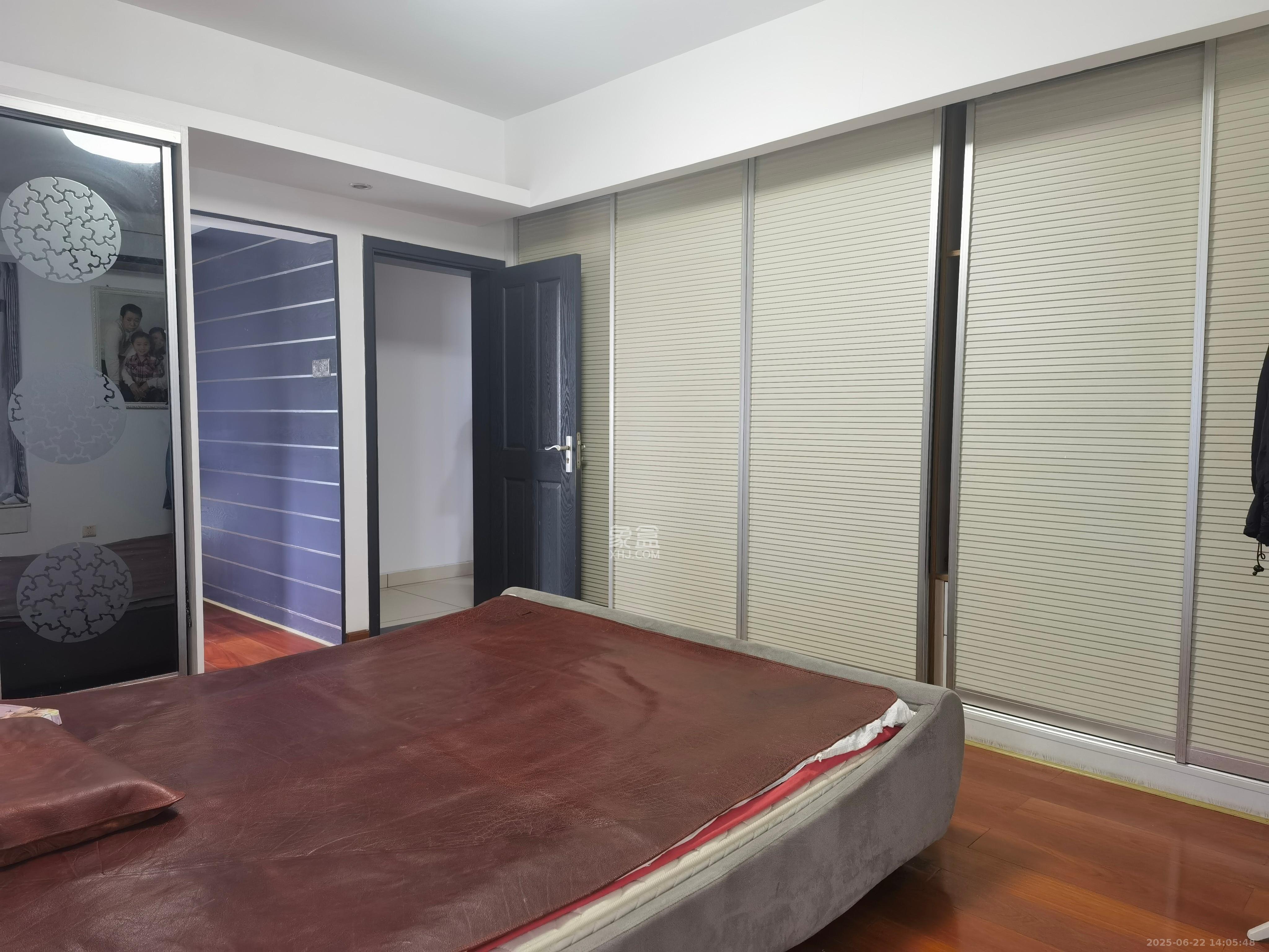 中天枫景园 4室2厅2卫 5500.0元/月 中天枫景园 4室2厅2卫 5500.0元/月室内图