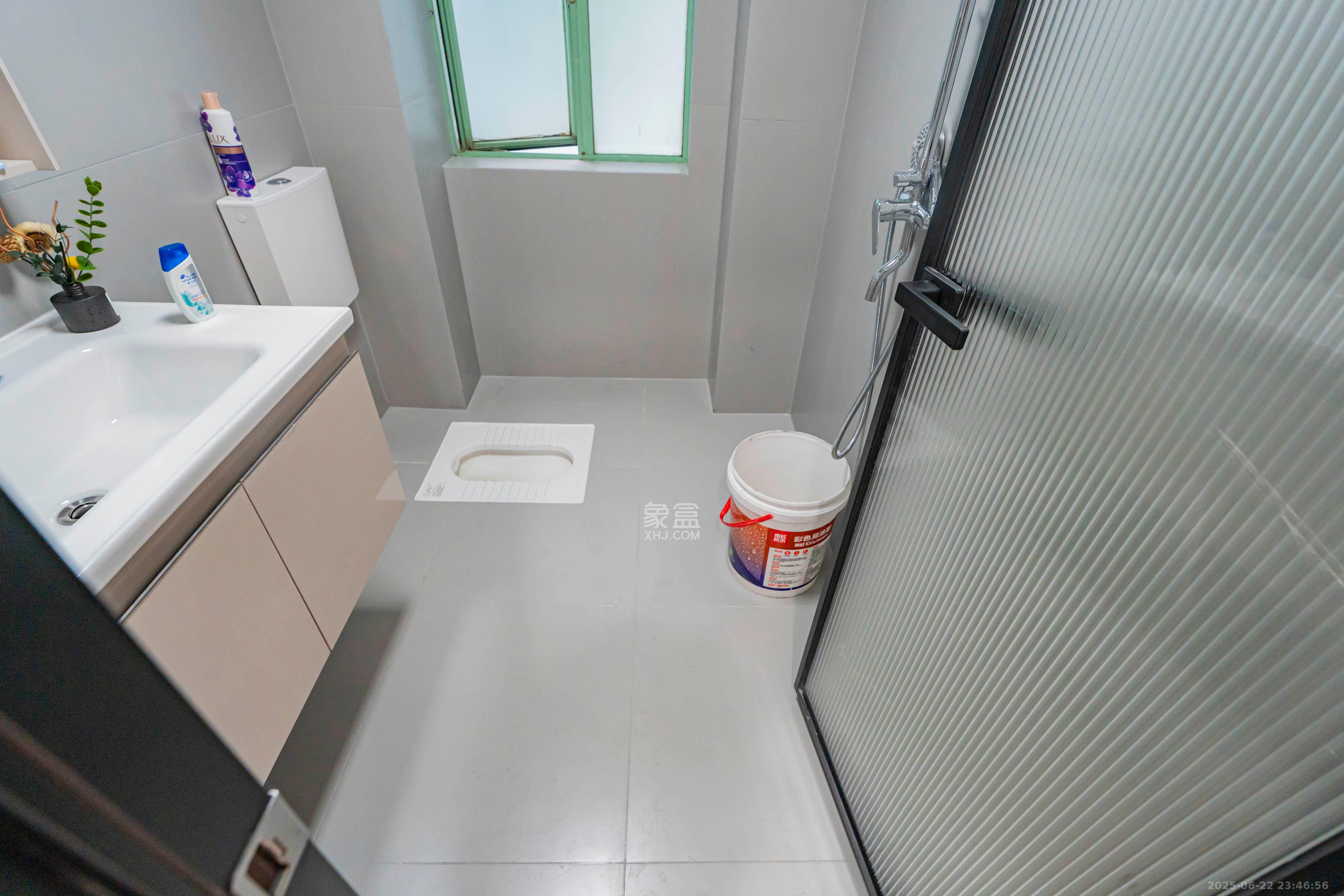 锦绣华天 3室2厅2卫 120.8万 锦绣华天 3室2厅2卫 120.8万卫生间