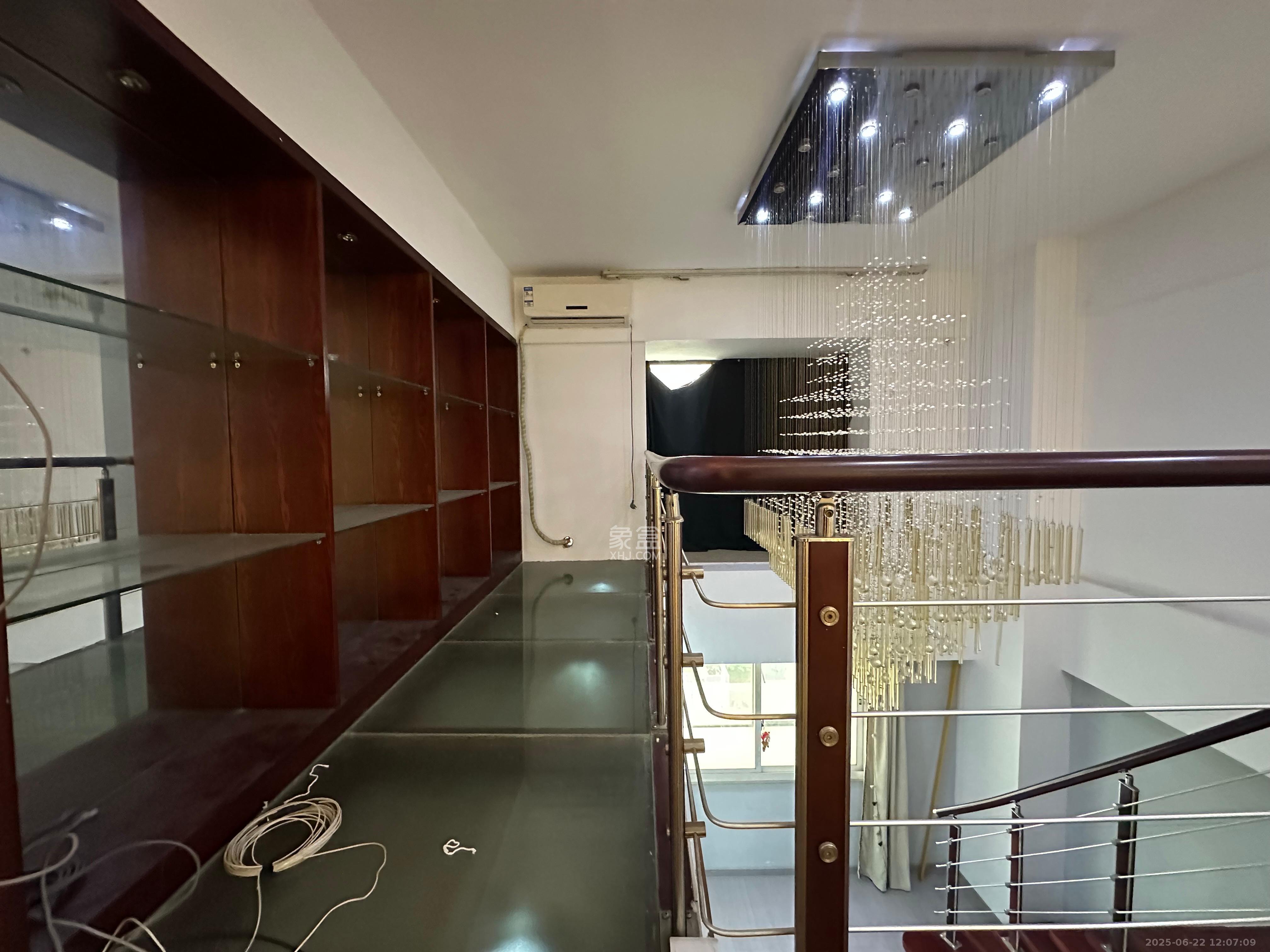 城市快线(新建大厦) 1室1厅1卫 2500.0元/月 城市快线(新建大厦) 1室1厅1卫 2500.0元/月室内图