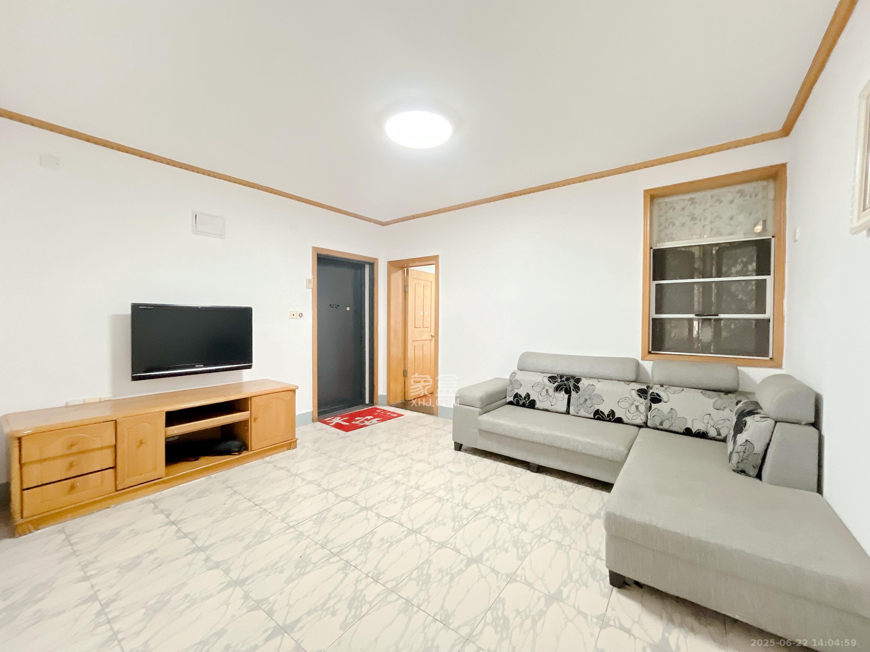 新运公寓 3室2厅1卫 2400.0元/月 新运公寓 3室2厅1卫 2400.0元/月室内图