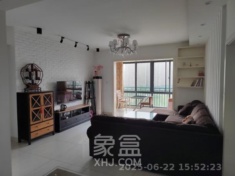 水岸天际（一期、二期）  4室2厅2卫   3300.00元/月