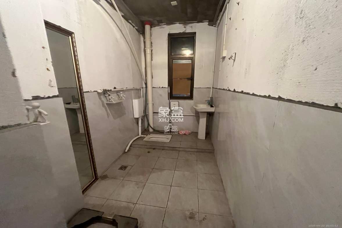 华晨国际公馆 4室2厅2卫 4500.0元/月 华晨国际公馆 4室2厅2卫 4500.0元/月室内图