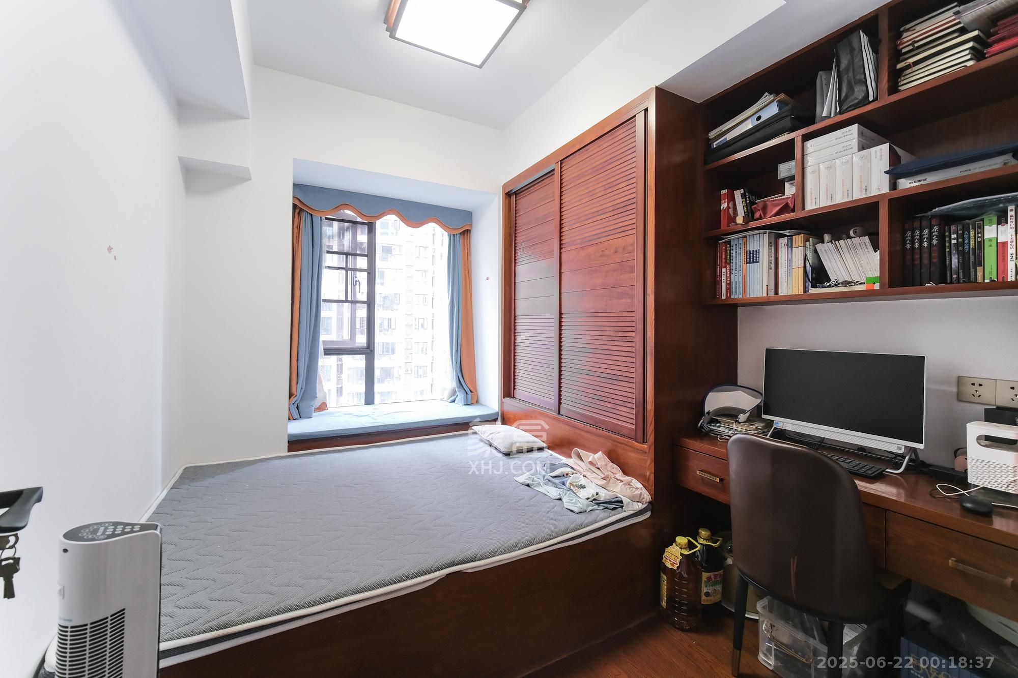 星雅美辰 4室2厅2卫 125.0万 星雅美辰 4室2厅2卫 125.0万卧室