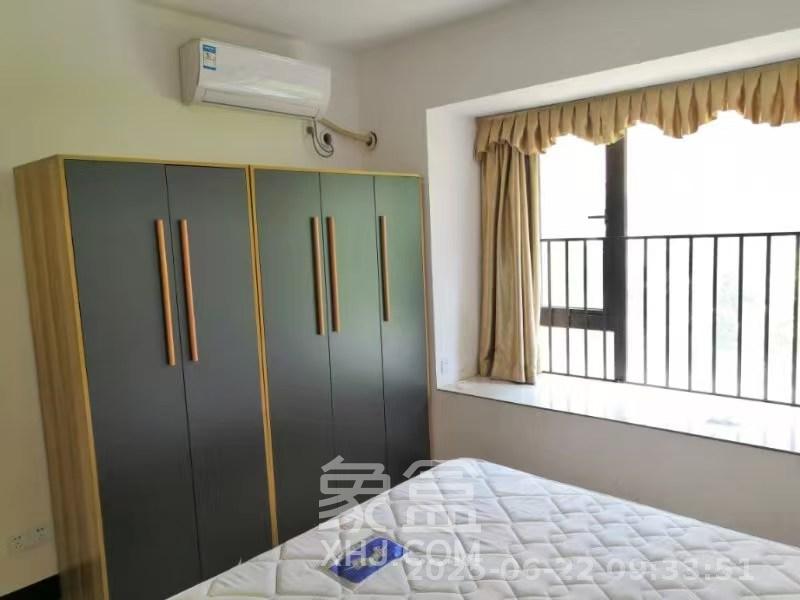 华润凤凰城三期  3室2厅1卫    1800.0元/月室内图