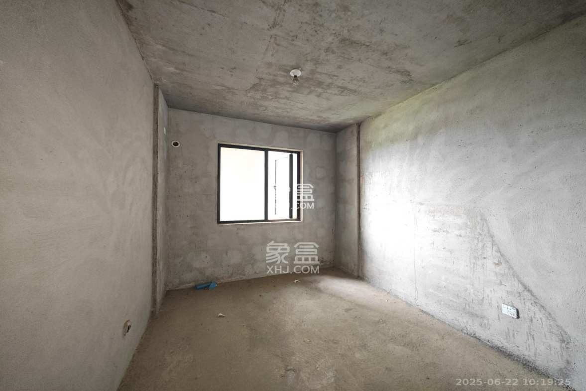 中建嘉和城  3室2厅2卫    85.0万 中建嘉和城  3室2厅2卫    85.0万卧室