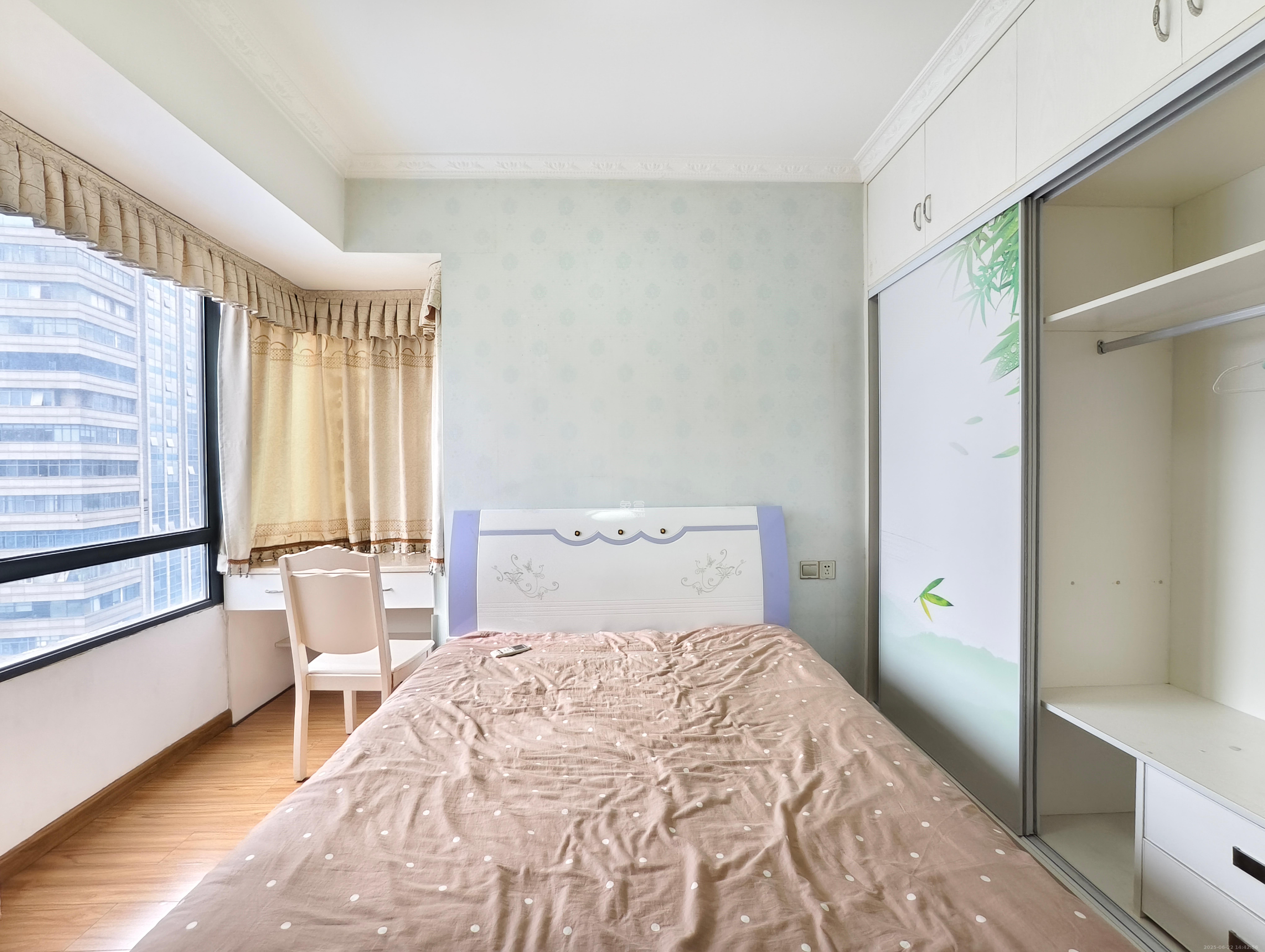 奥克斯广场  3室2厅1卫   3100.00元/月室内图