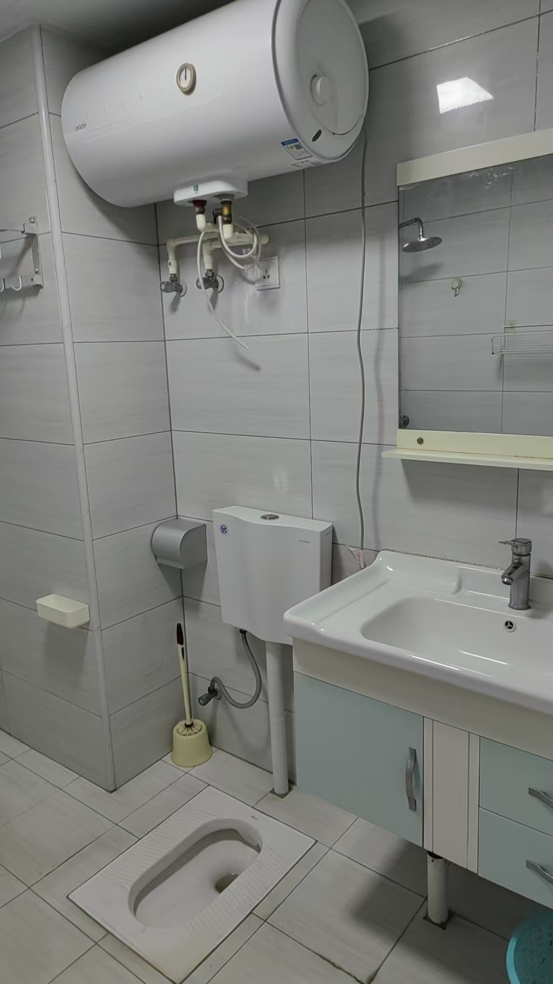 书香苑  4室2厅2卫    2600.0元/月 书香苑  4室2厅2卫    2600.0元/月室内图