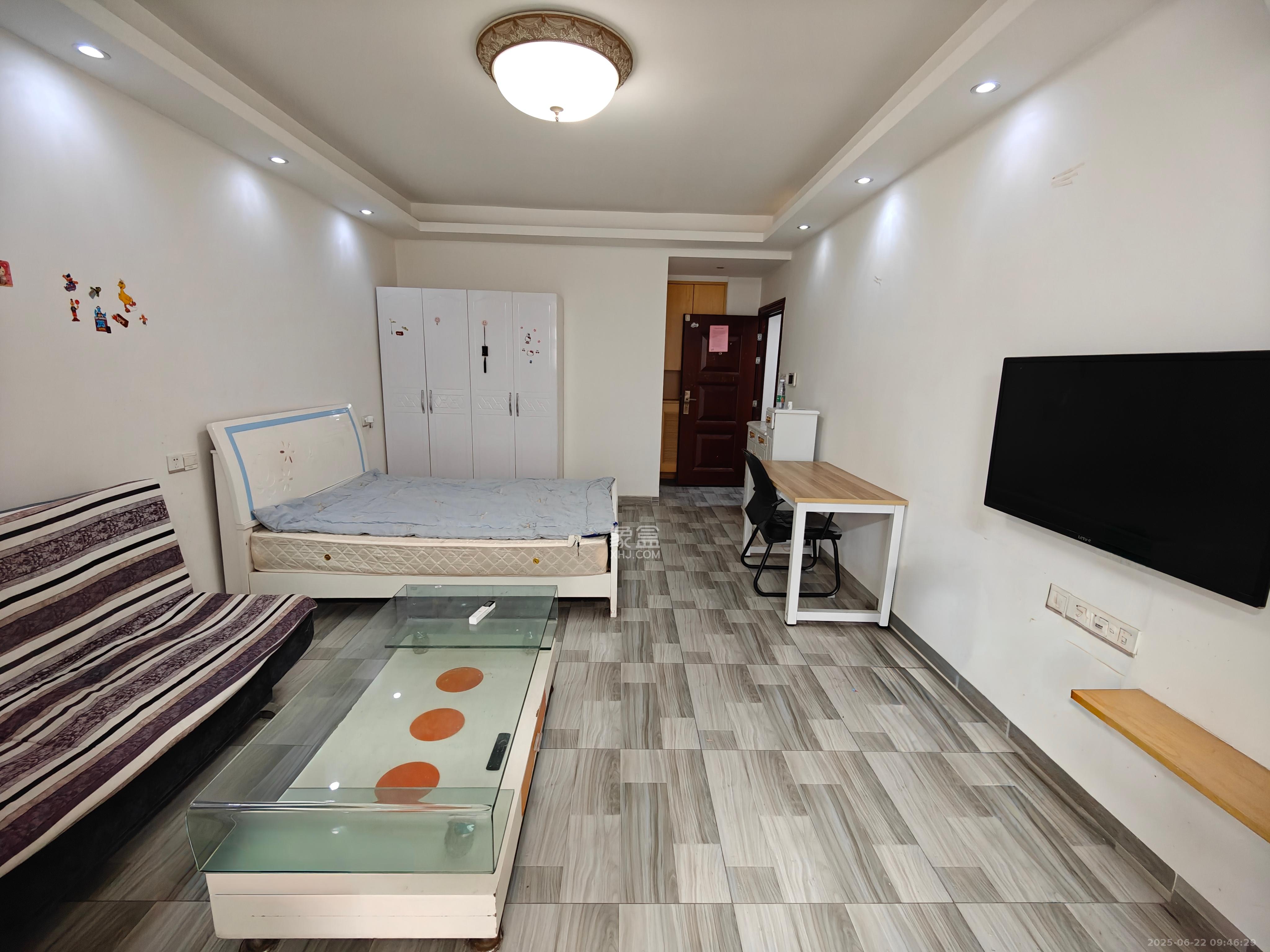 西子湖畔沃府  1室1厅1卫    1800.0元/月室内图