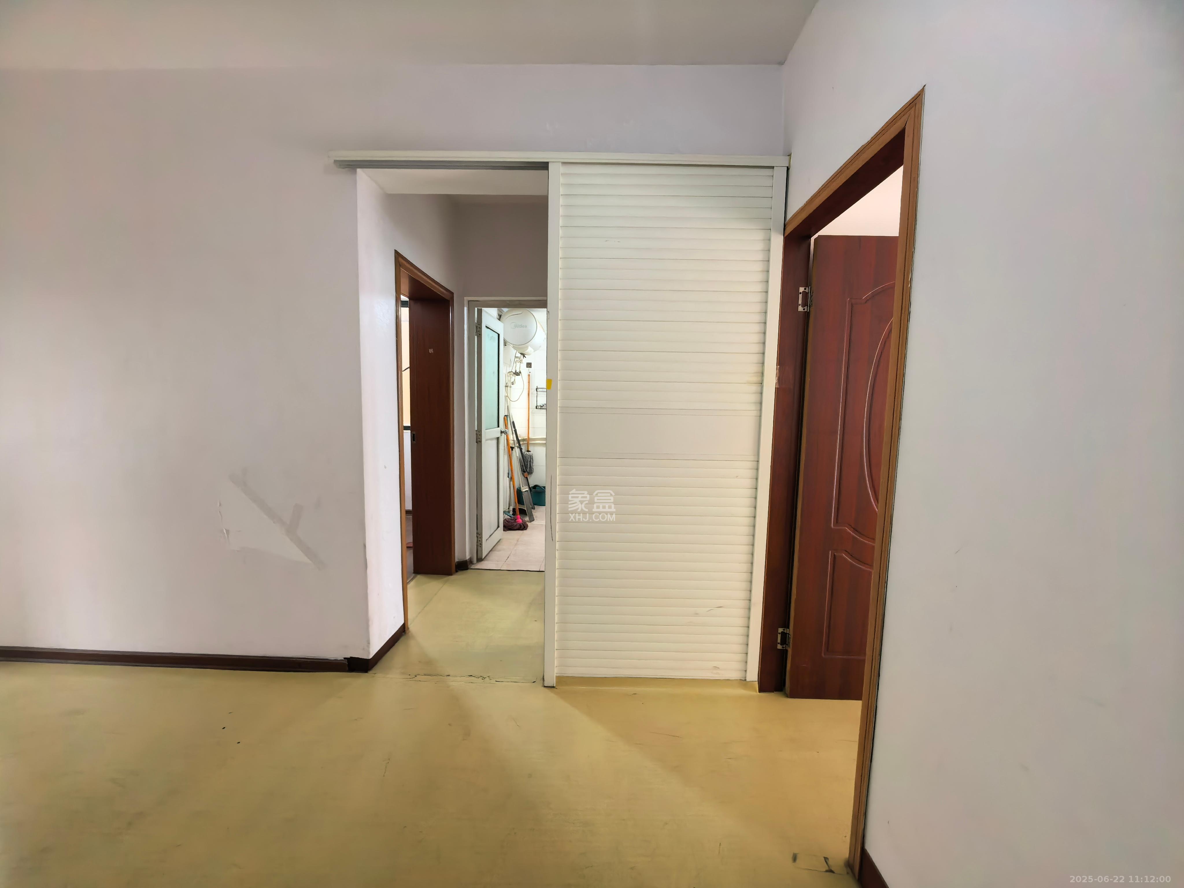 三江花中城 3室2厅2卫 2000.0元/月 三江花中城 3室2厅2卫 2000.0元/月室内图