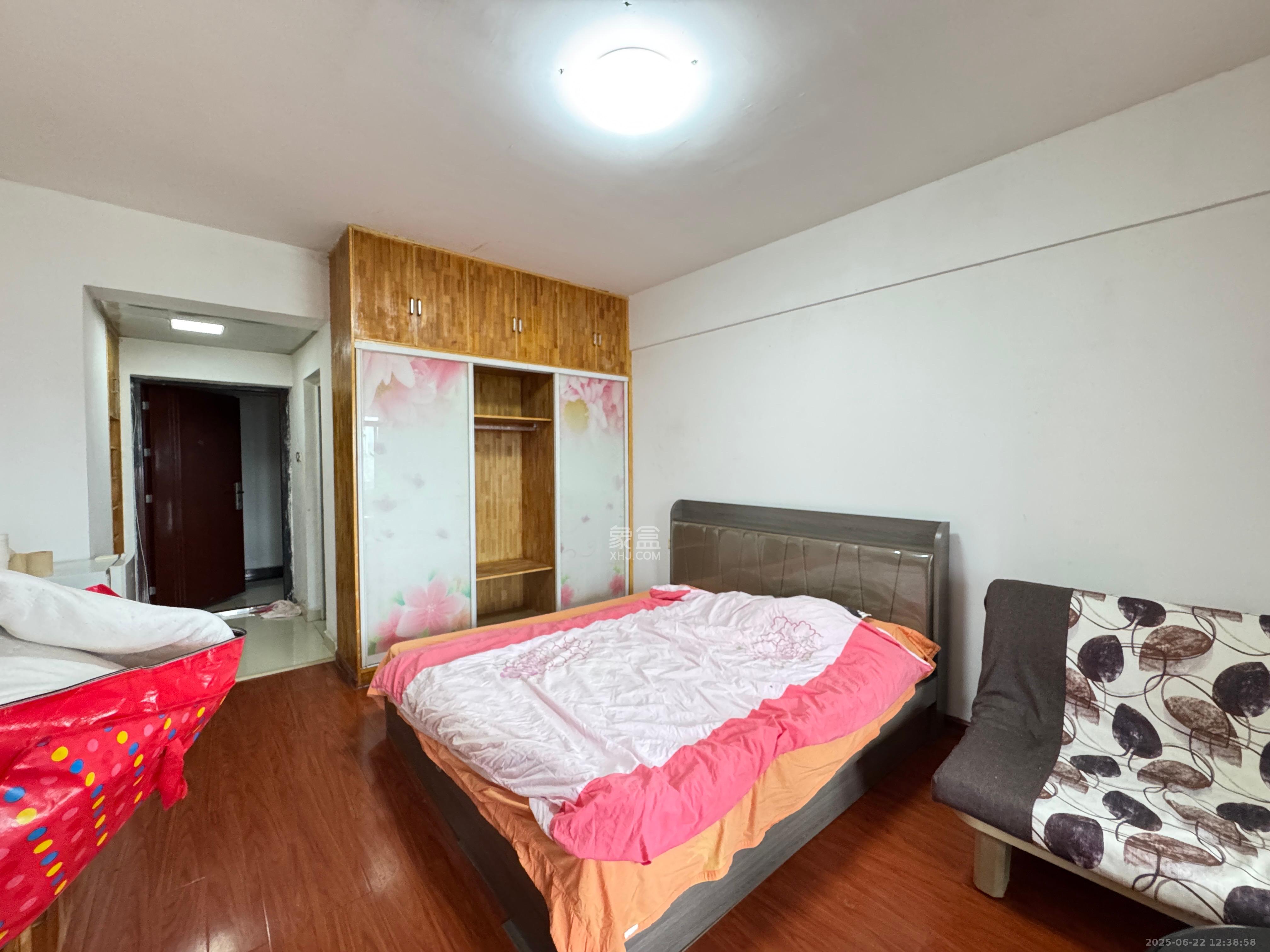 亚商国际 1室1厅1卫 1400.0元/月 亚商国际 1室1厅1卫 1400.0元/月室内图