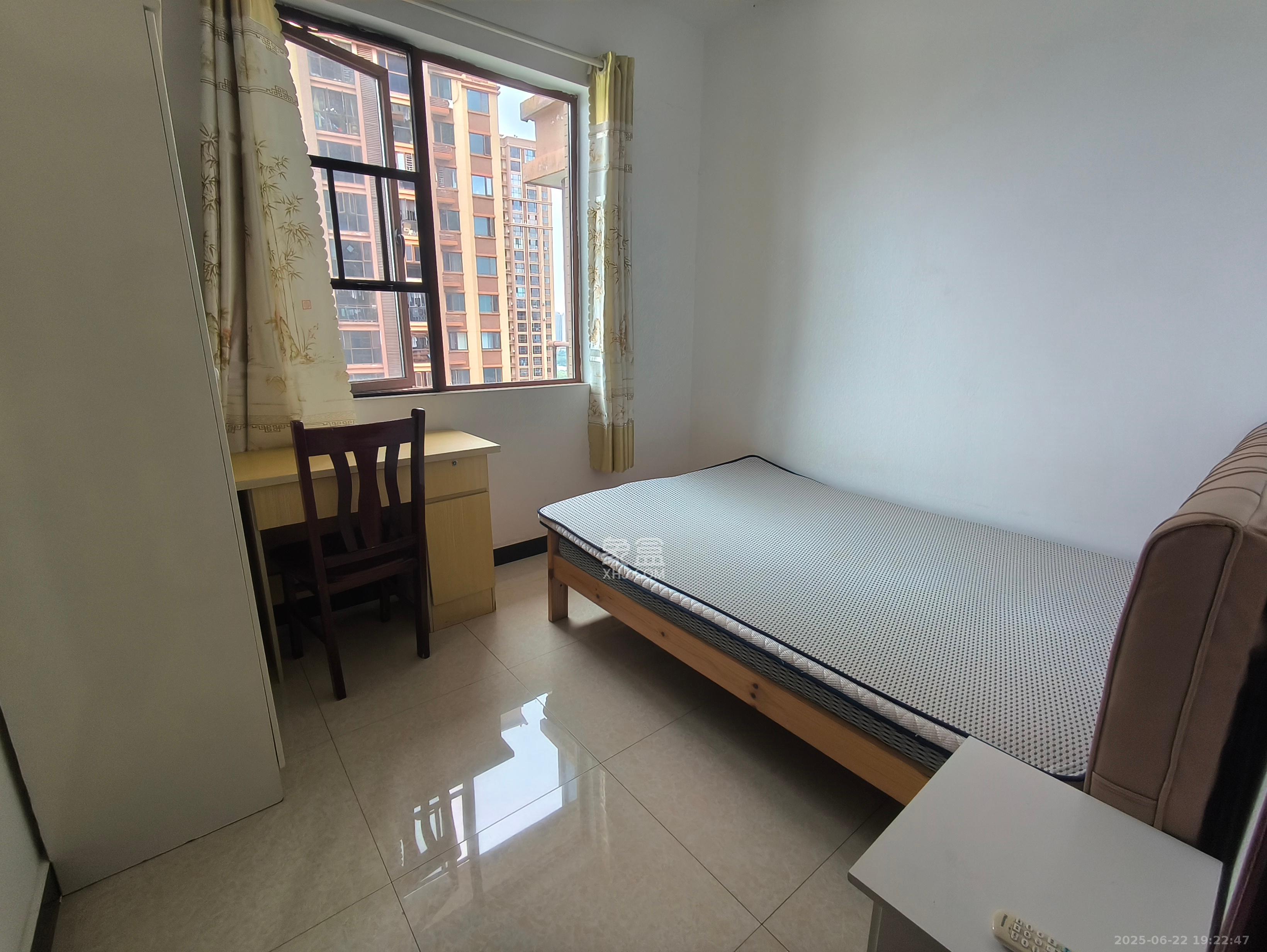 万里时代  3室1厅1卫    2800.0元/月 万里时代  3室1厅1卫    2800.0元/月室内图