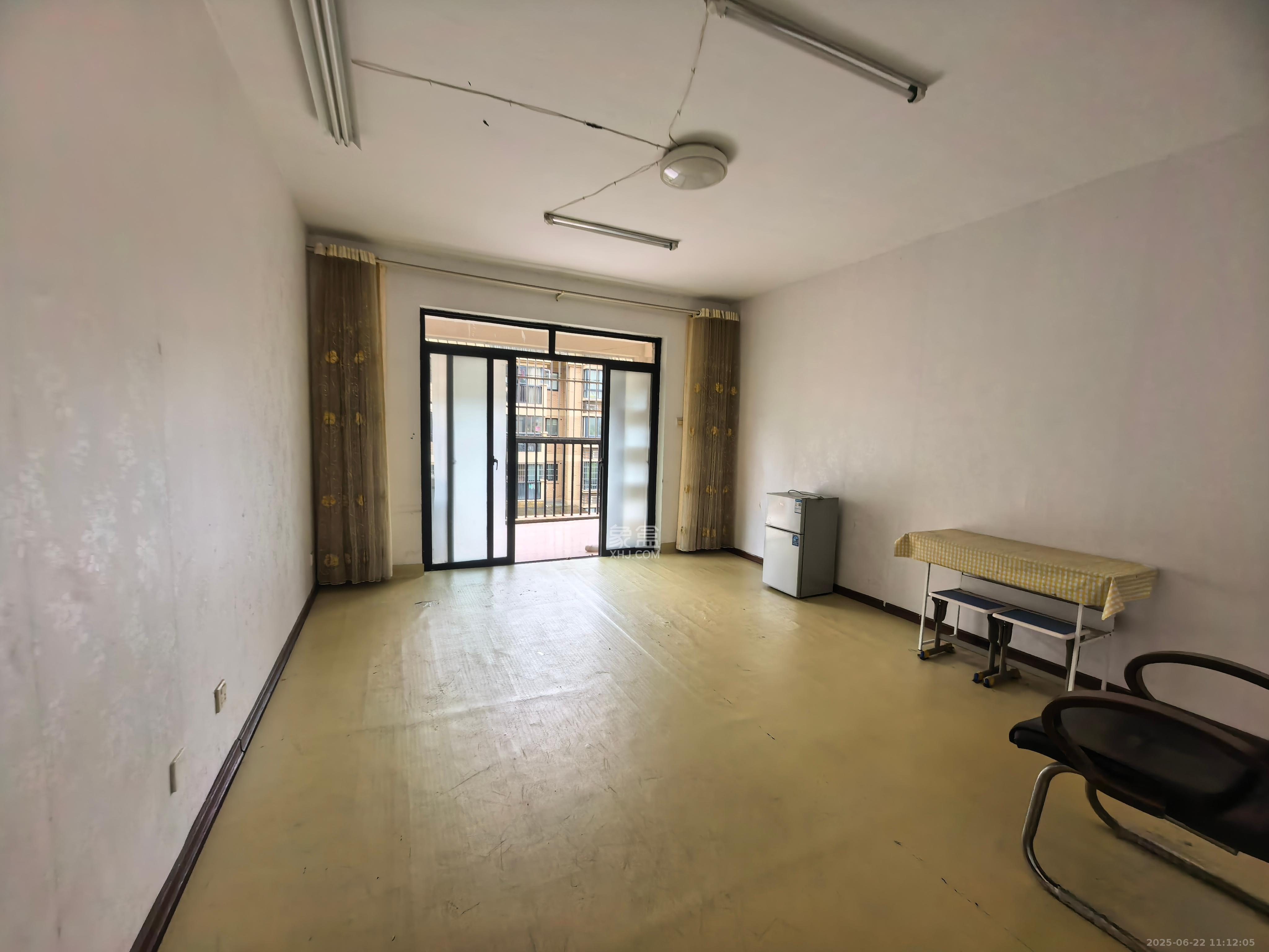 三江花中城 3室2厅2卫 2000.0元/月 三江花中城 3室2厅2卫 2000.0元/月室内图