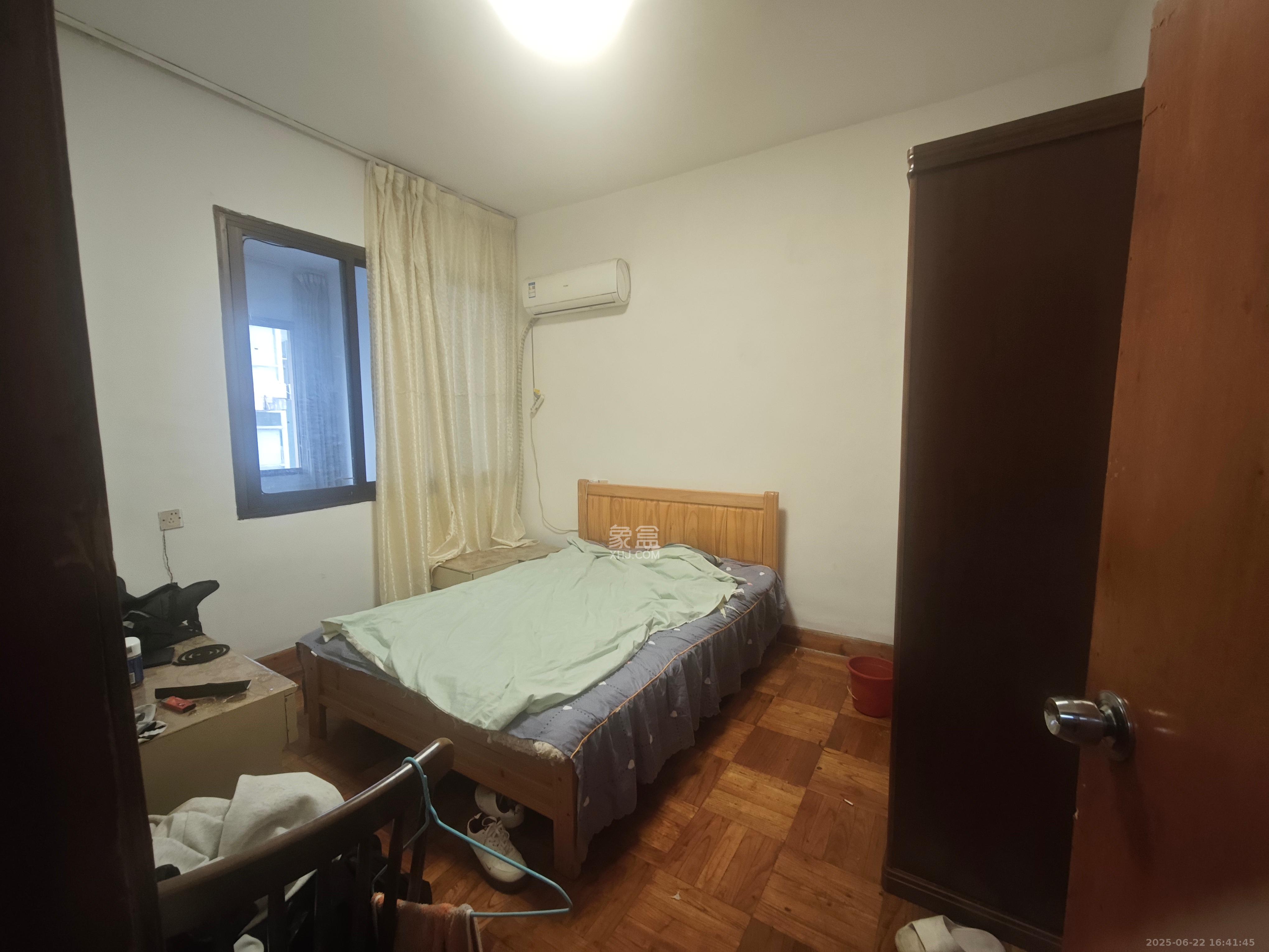 燕山街社区  3室2厅1卫   1700.00元/月室内图