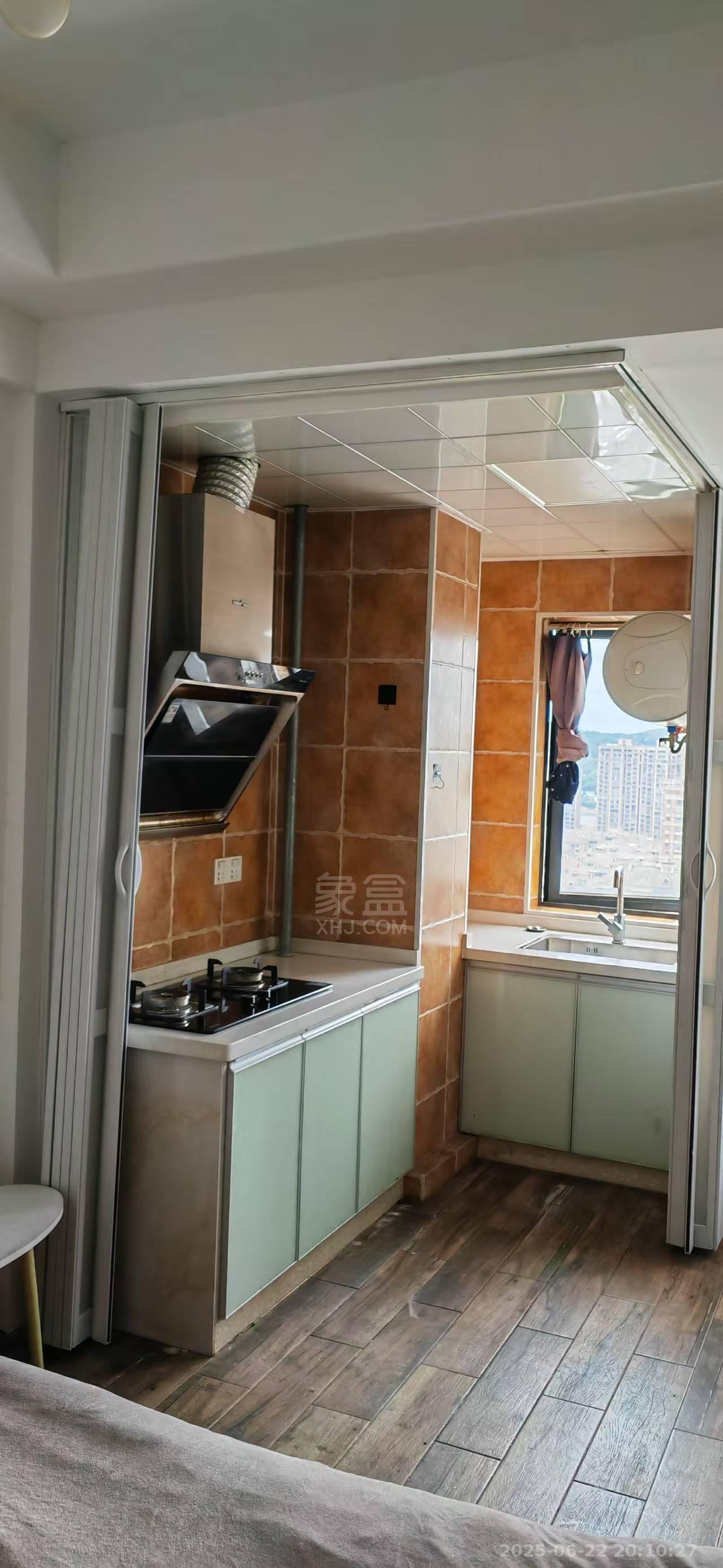 中建御山和苑  1室1厅1卫   1200.00元/月室内图