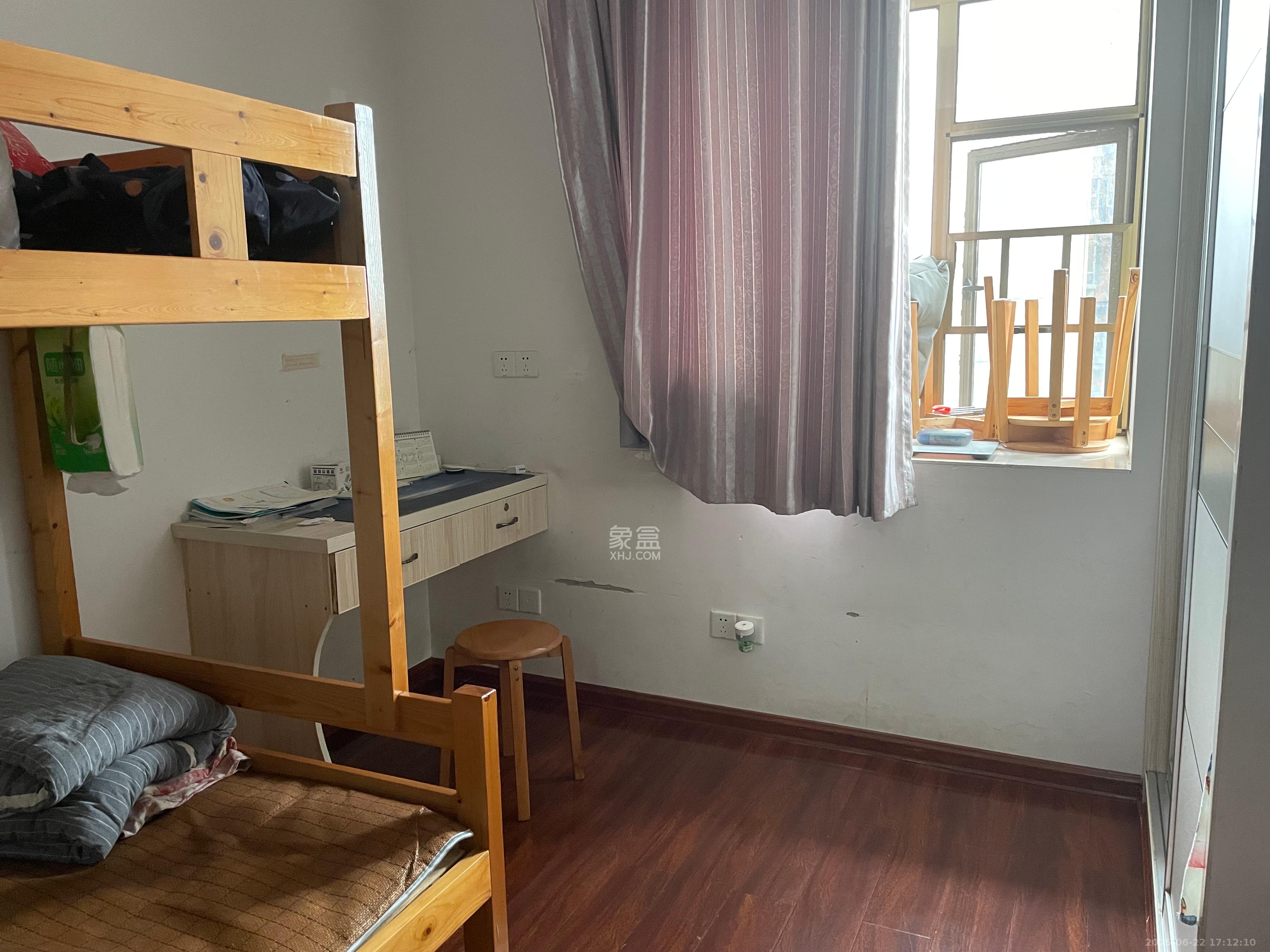 江山帝景雅典  3室1厅2卫   2200.00元/月室内图