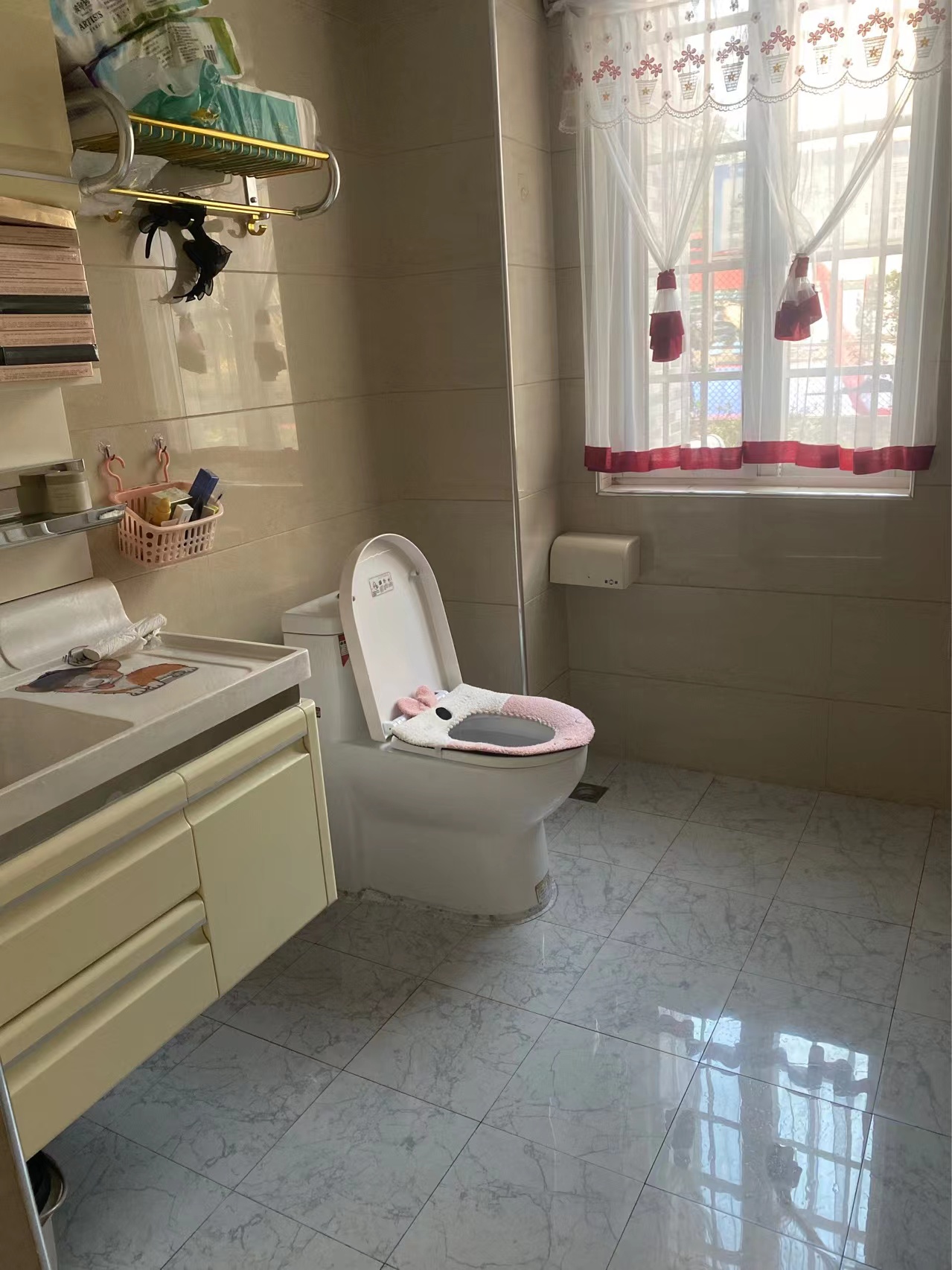 农业银行春园支行宿舍  2室1厅1卫    900.0元/月 农业银行春园支行宿舍  2室1厅1卫    900.0元/月室内图