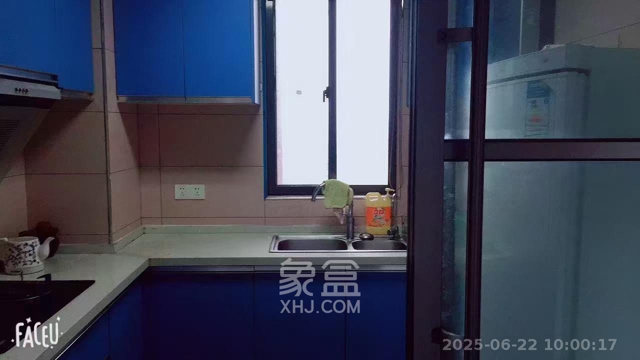 华润凤凰城二期  2室2厅1卫   2000.00元/月室内图