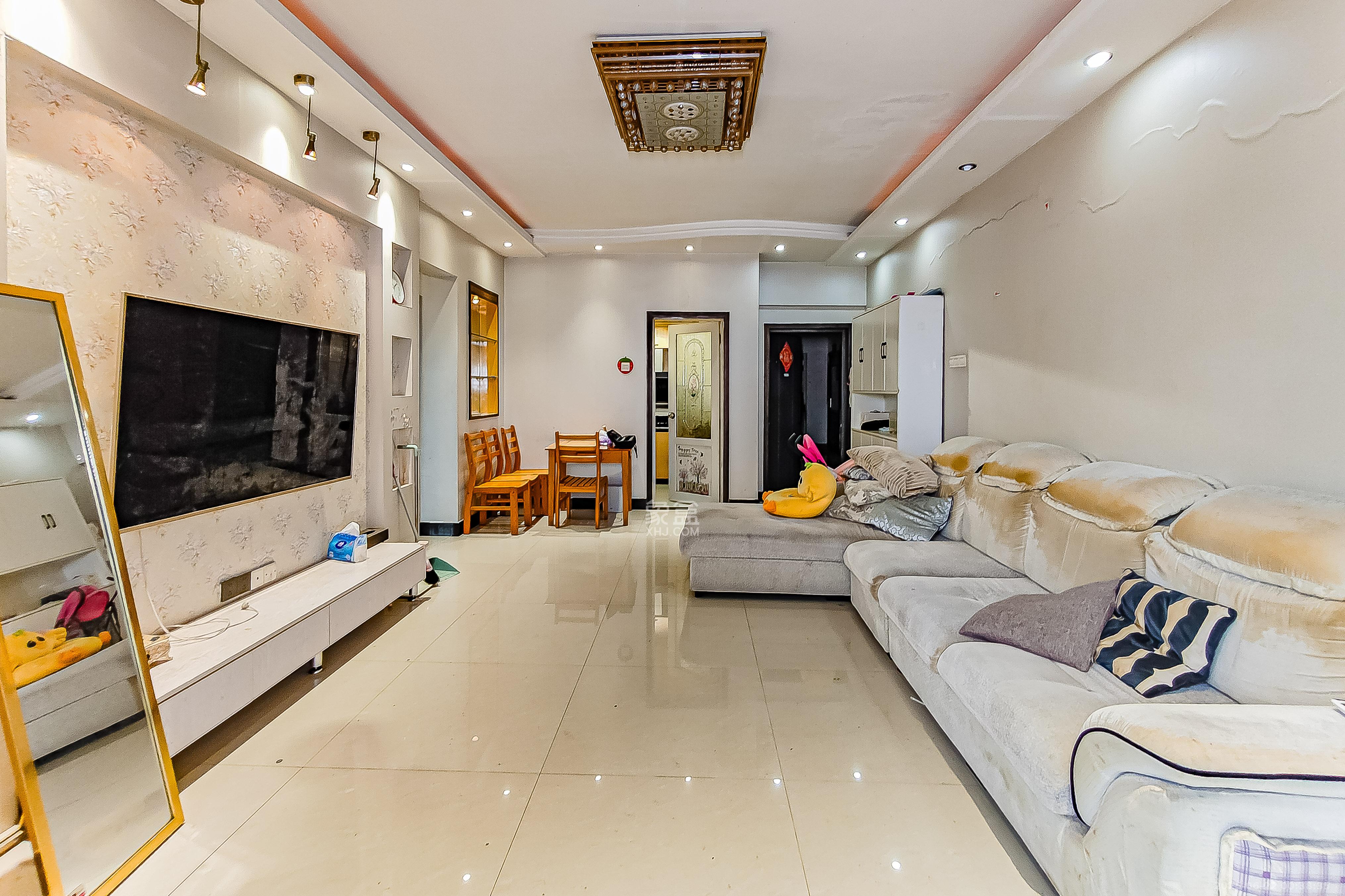 广泰家园 3室2厅1卫 62.8万 广泰家园 3室2厅1卫 62.8万客厅