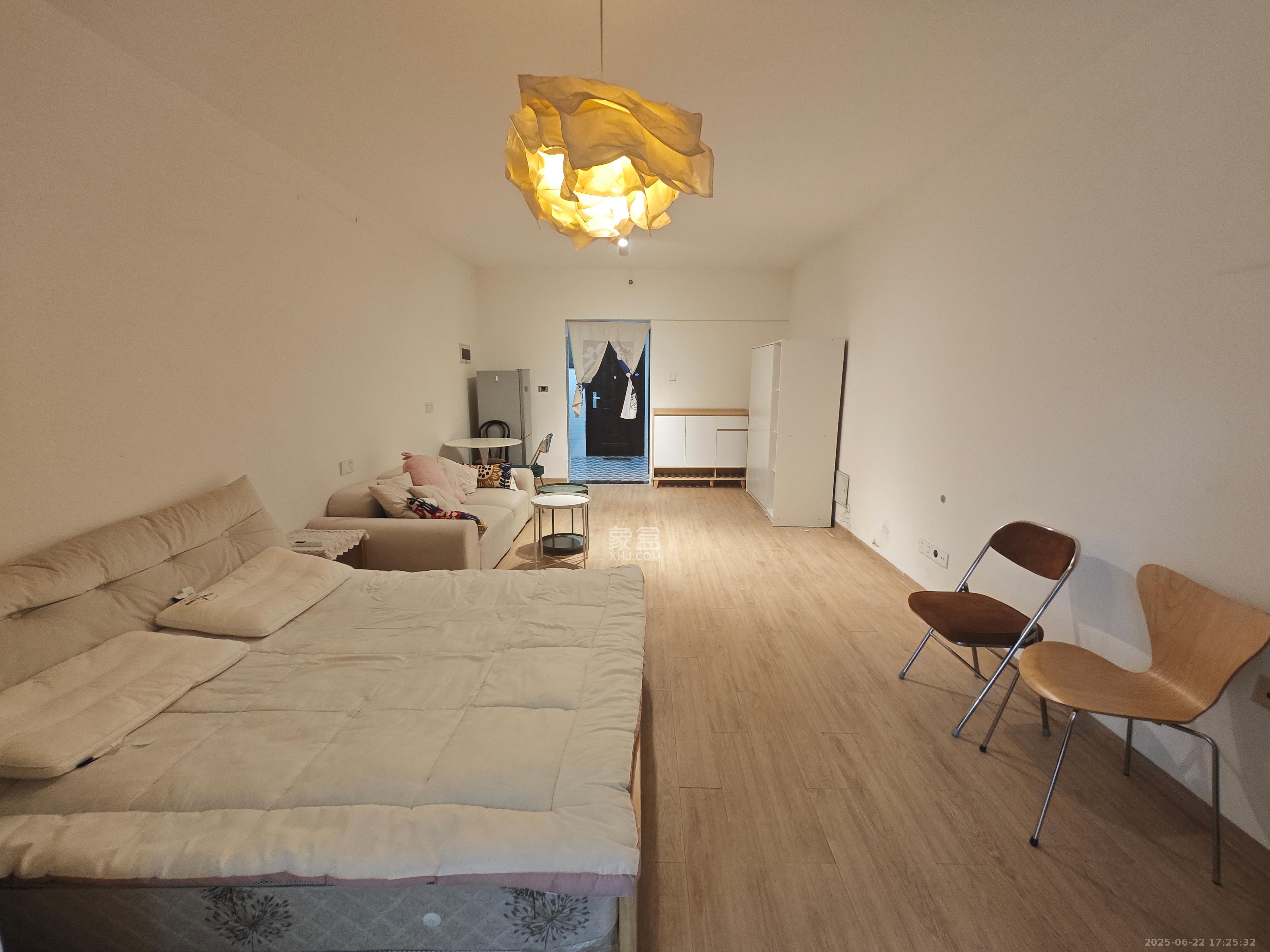 剑桥名门 1室1厅1卫 1400.0元/月 剑桥名门 1室1厅1卫 1400.0元/月室内图