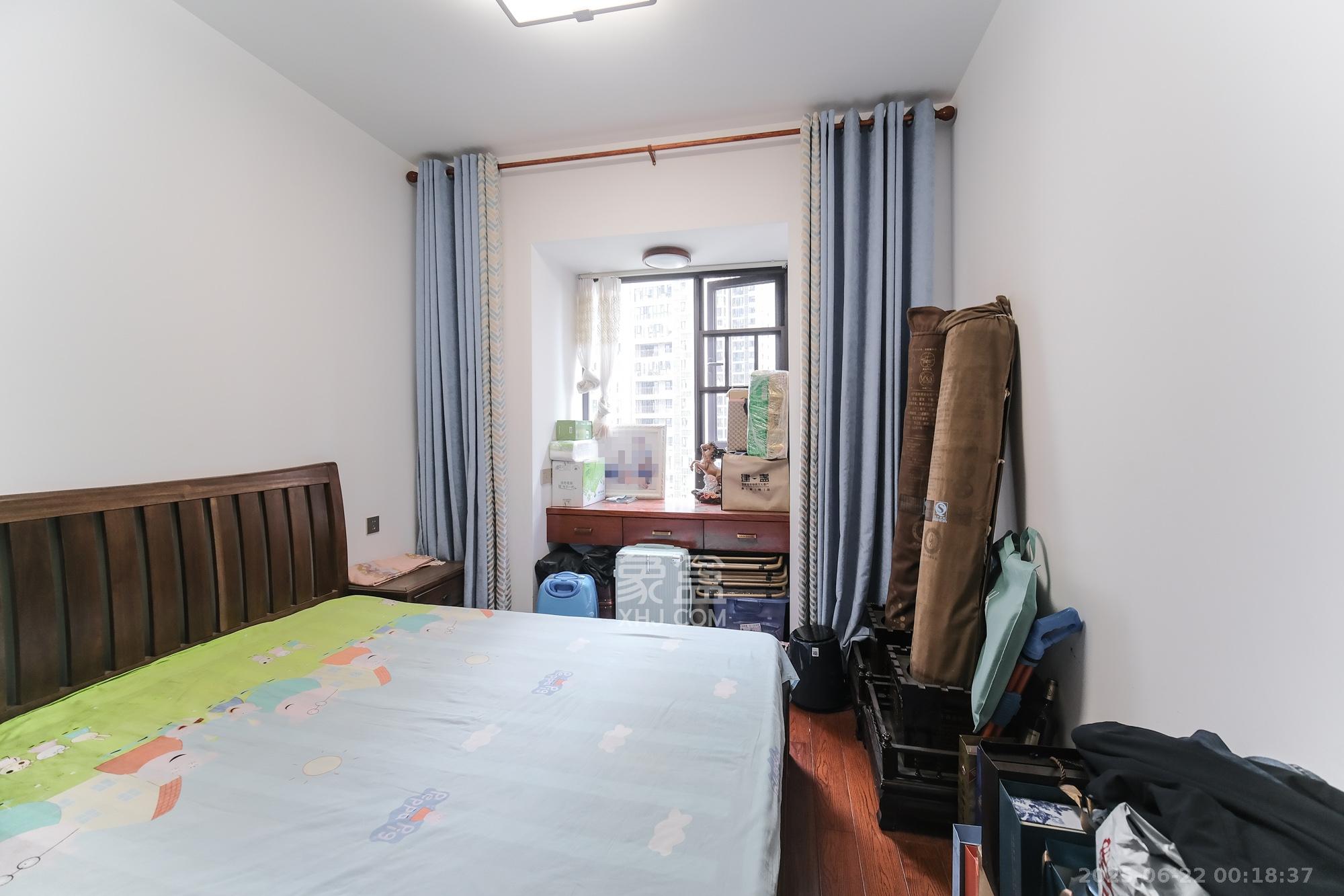 星雅美辰 4室2厅2卫 125.0万 星雅美辰 4室2厅2卫 125.0万卧室