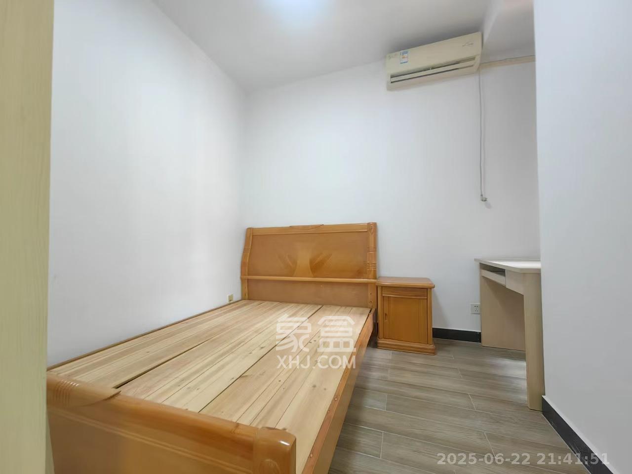 东上一品  2室1厅1卫   2400.00元/月室内图