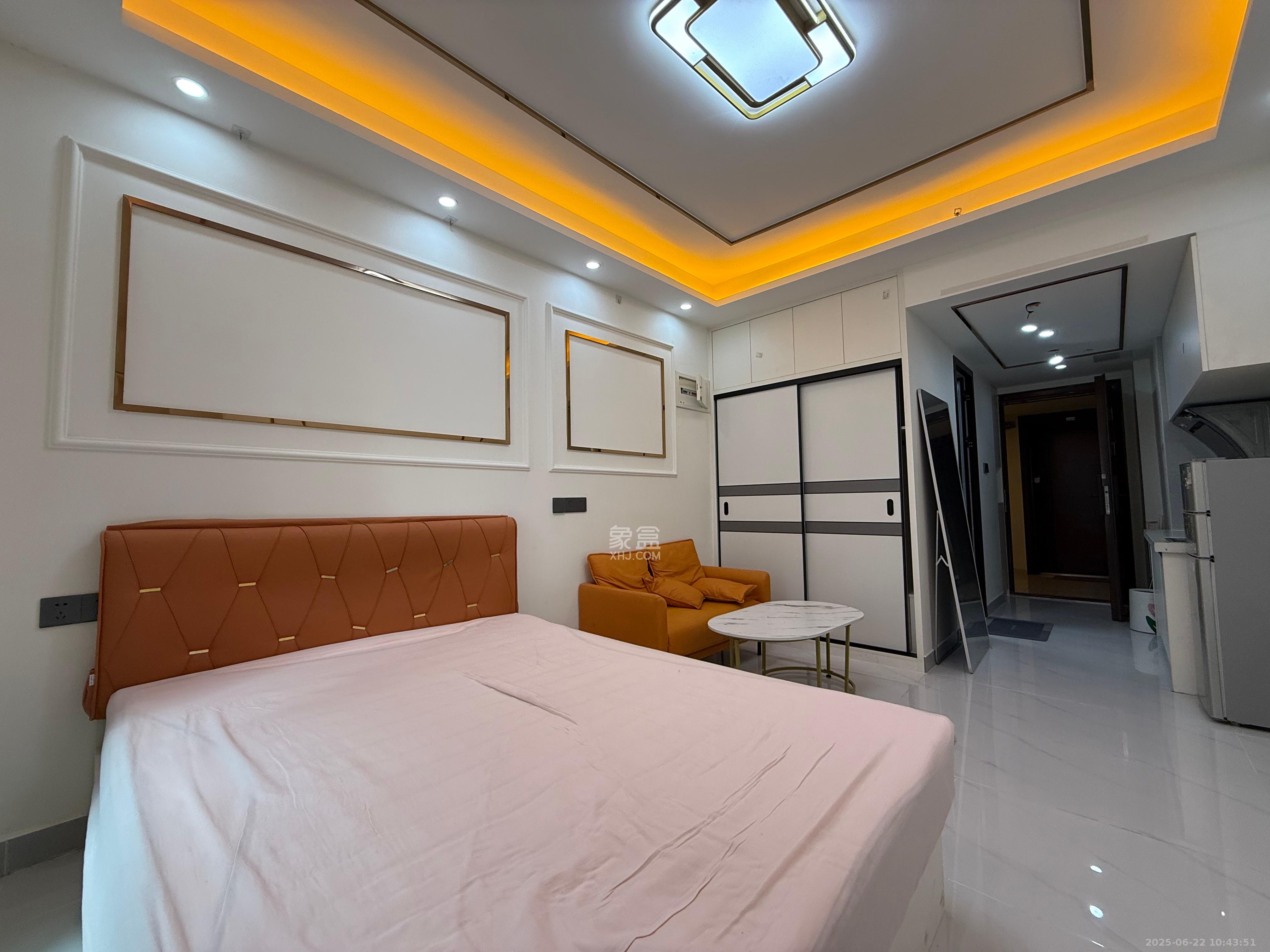 碧桂园城市之光  1室1厅1卫    1600.0元/月 碧桂园城市之光  1室1厅1卫    1600.0元/月室内图1