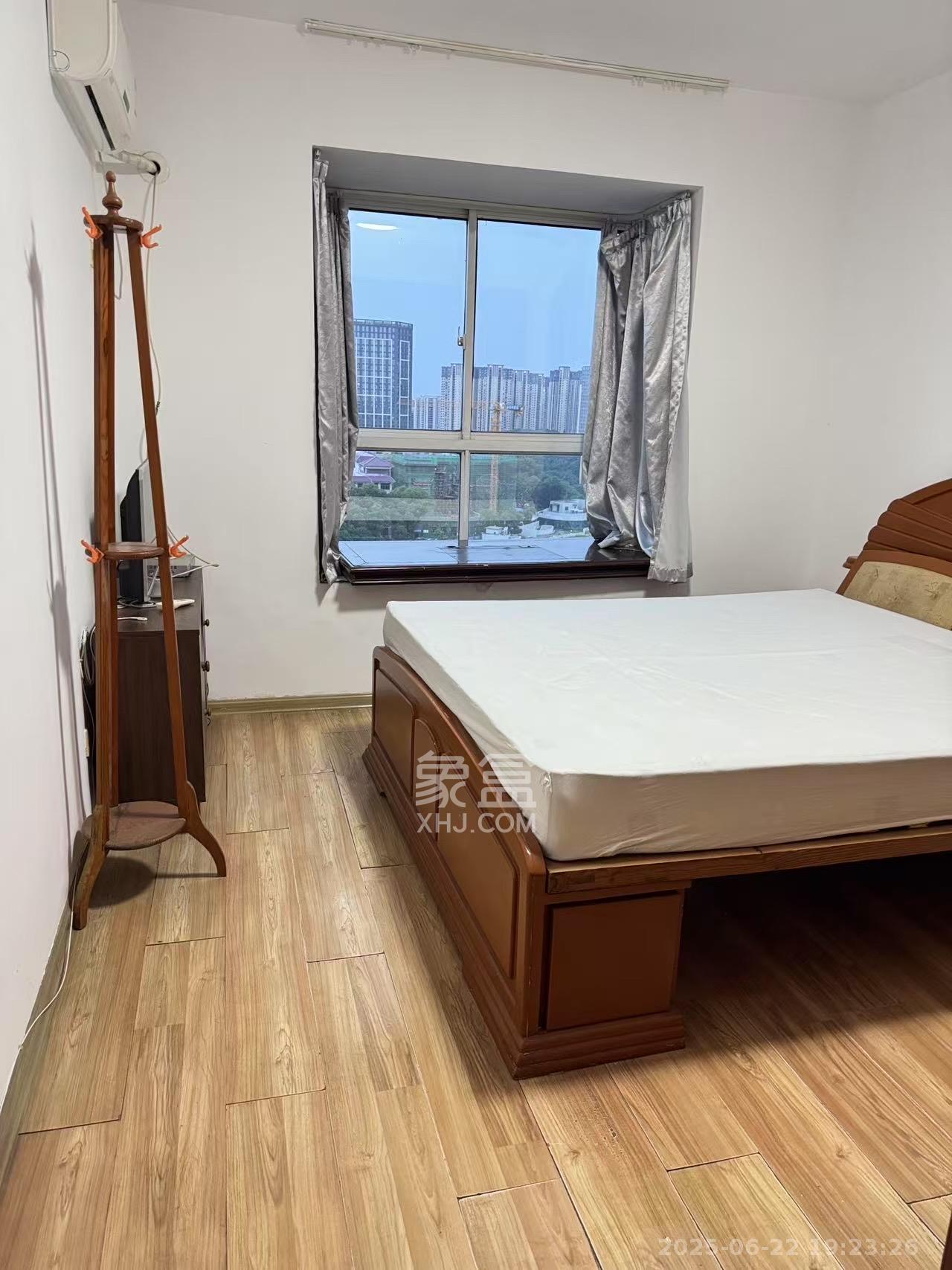 雅致名园  2室2厅1卫    2800.0元/月室内图