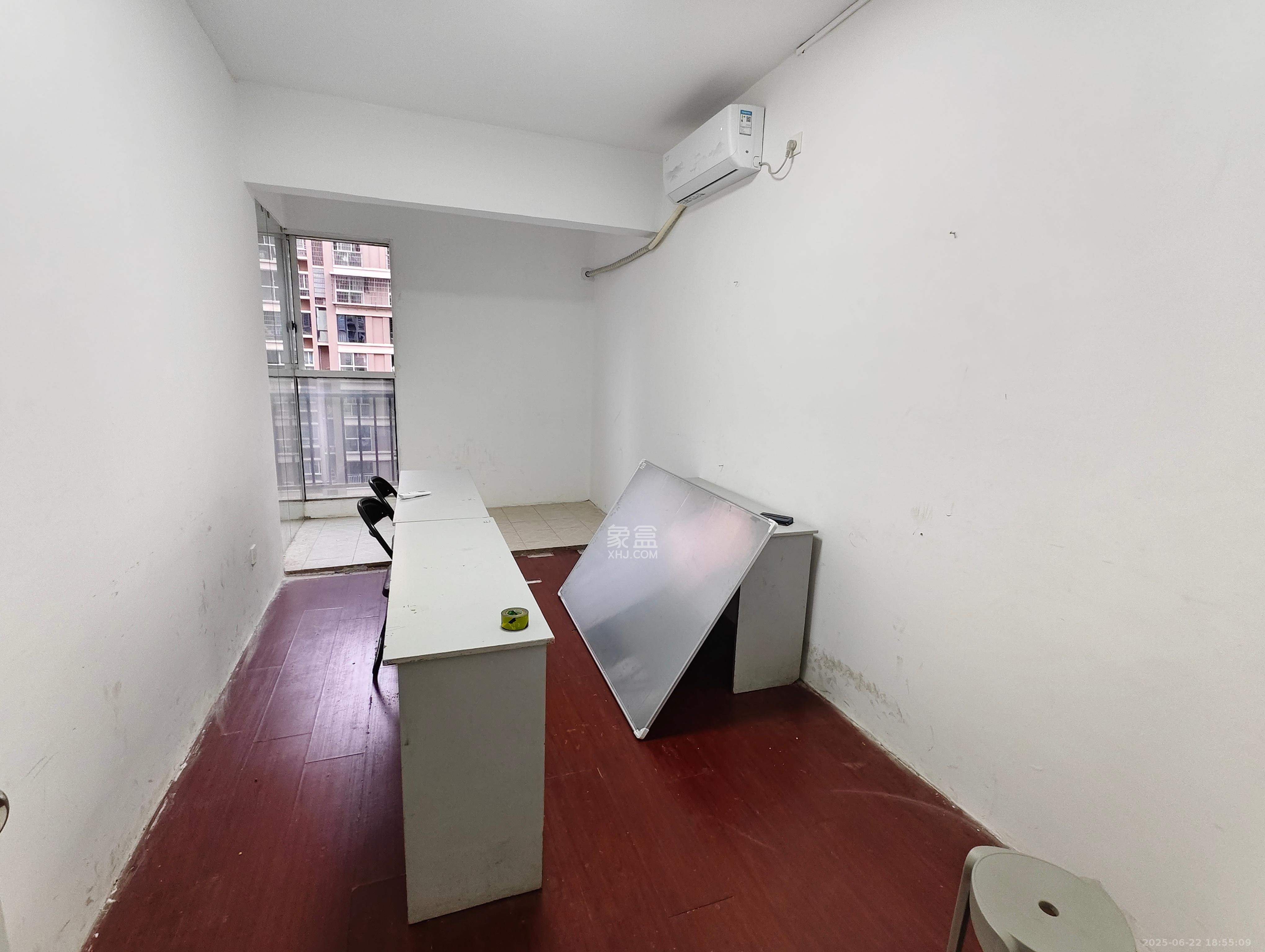 上河国际C区 4室2厅1卫 3100.0元/月 上河国际C区 4室2厅1卫 3100.0元/月室内图