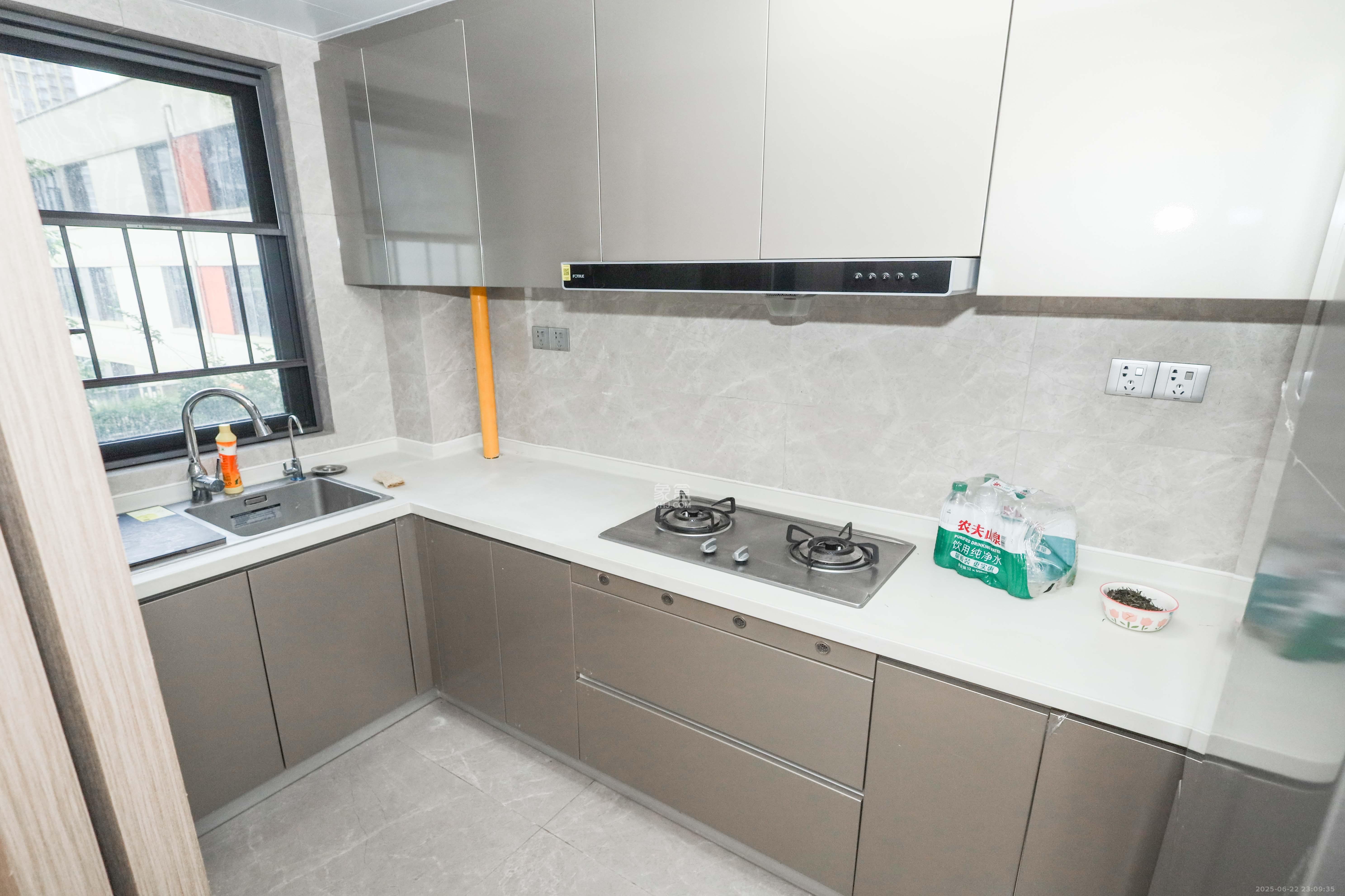 中海麓山境北区 4室2厅2卫 3000.0元/月 中海麓山境北区 4室2厅2卫 3000.0元/月室内图