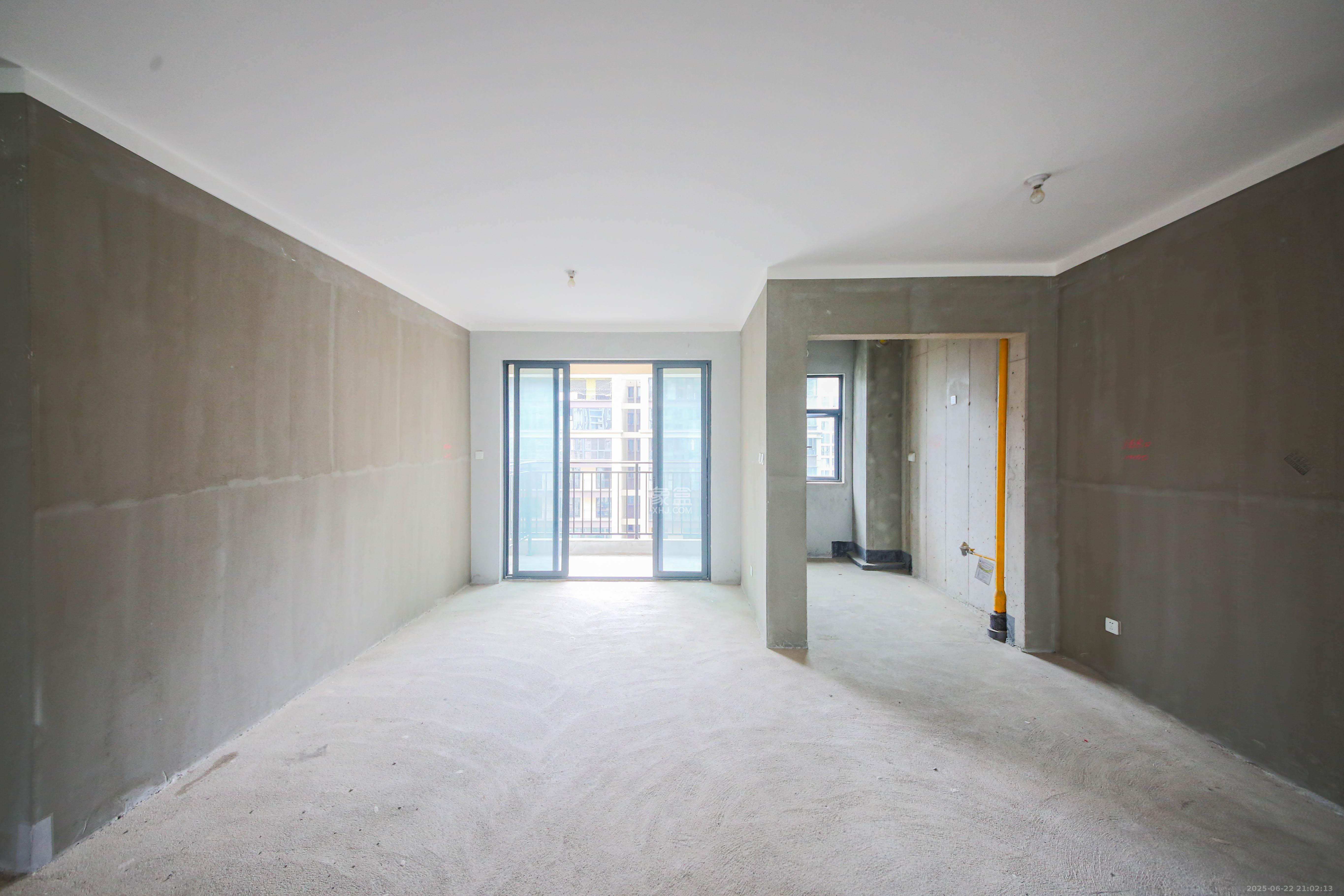 中建钰和城  4室2厅3卫   410.00万客厅