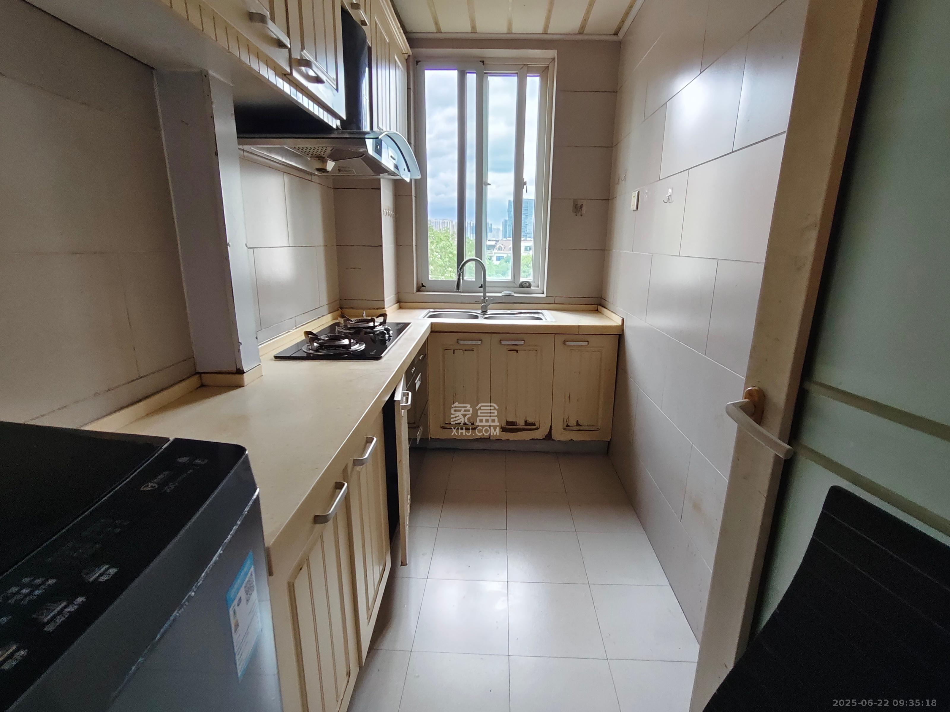 芙蓉苑 2室2厅1卫 1800.0元/月 芙蓉苑 2室2厅1卫 1800.0元/月室内图