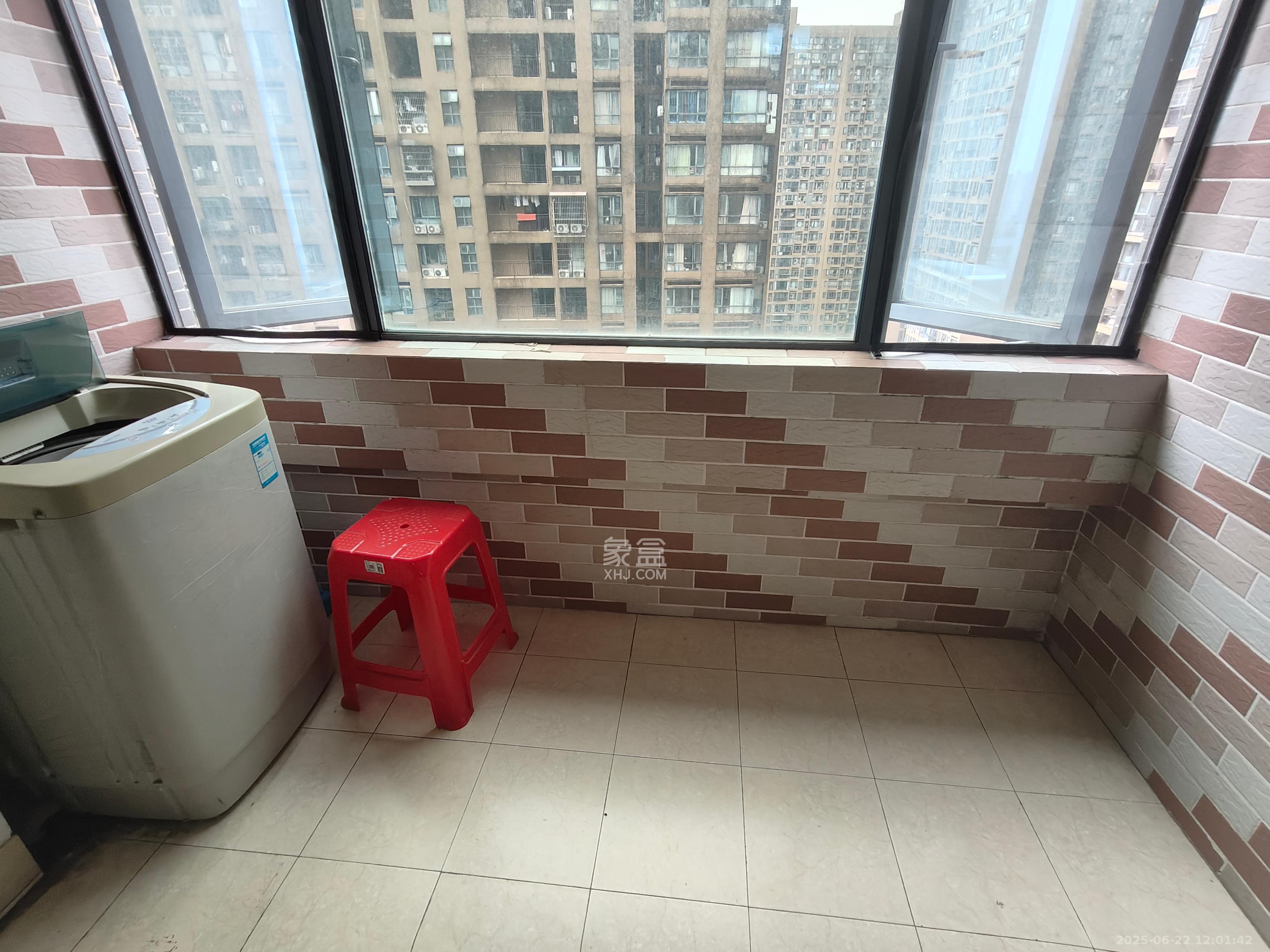 万博汇  1室1厅1卫    1600.0元/月 万博汇  1室1厅1卫    1600.0元/月室内图1