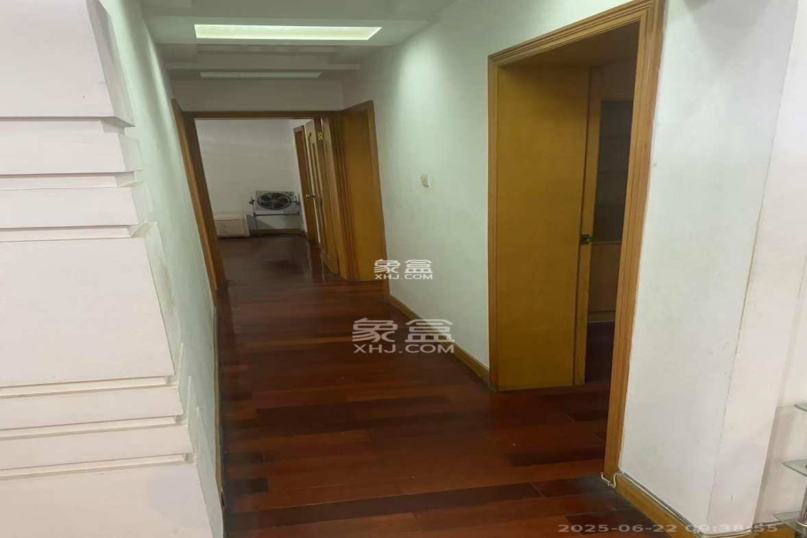 科教新村 4室2厅2卫 3000.0元/月 科教新村 4室2厅2卫 3000.0元/月室内图