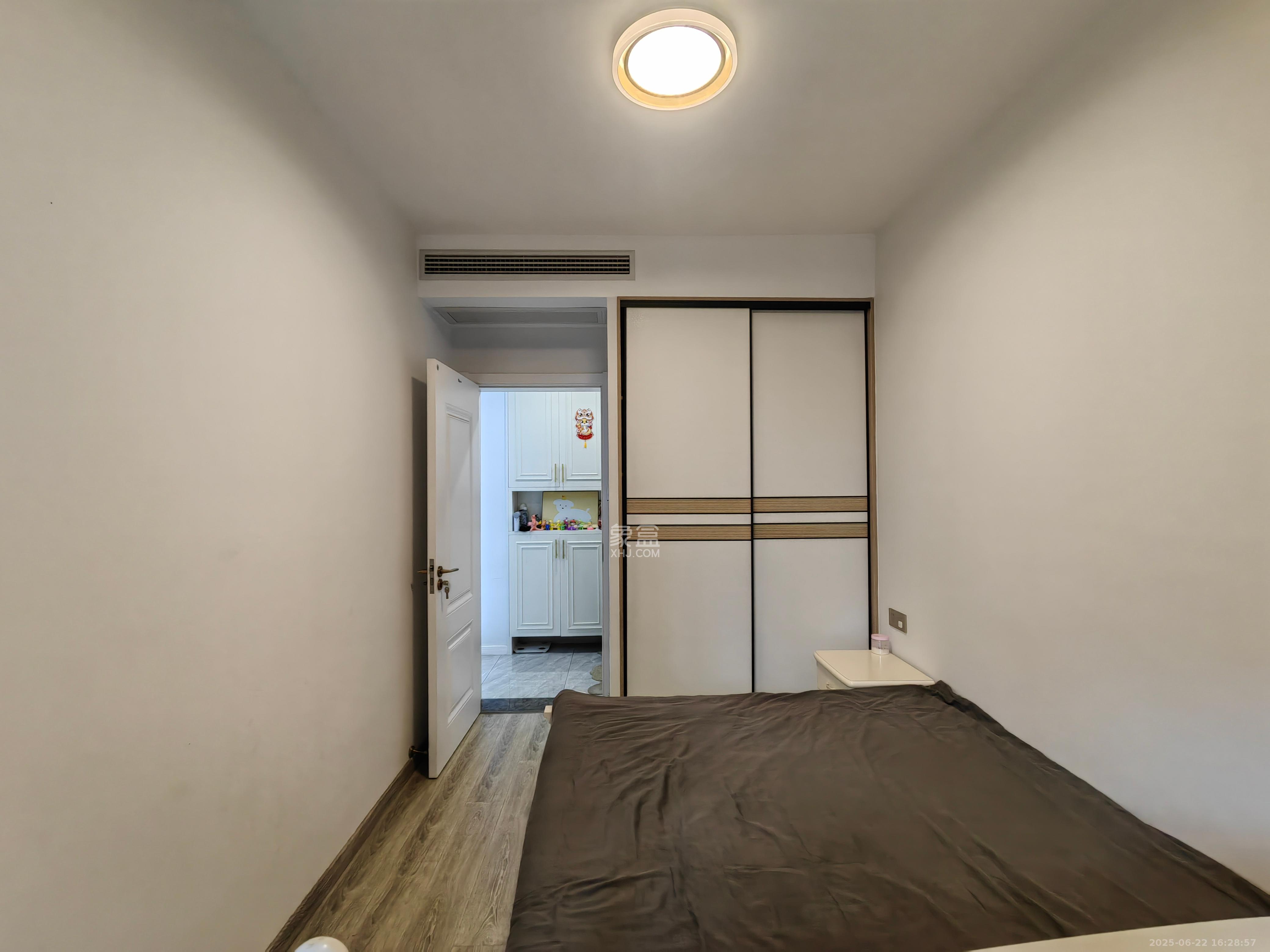 中建梅溪湖中心  4室2厅2卫   4600.00元/月室内图