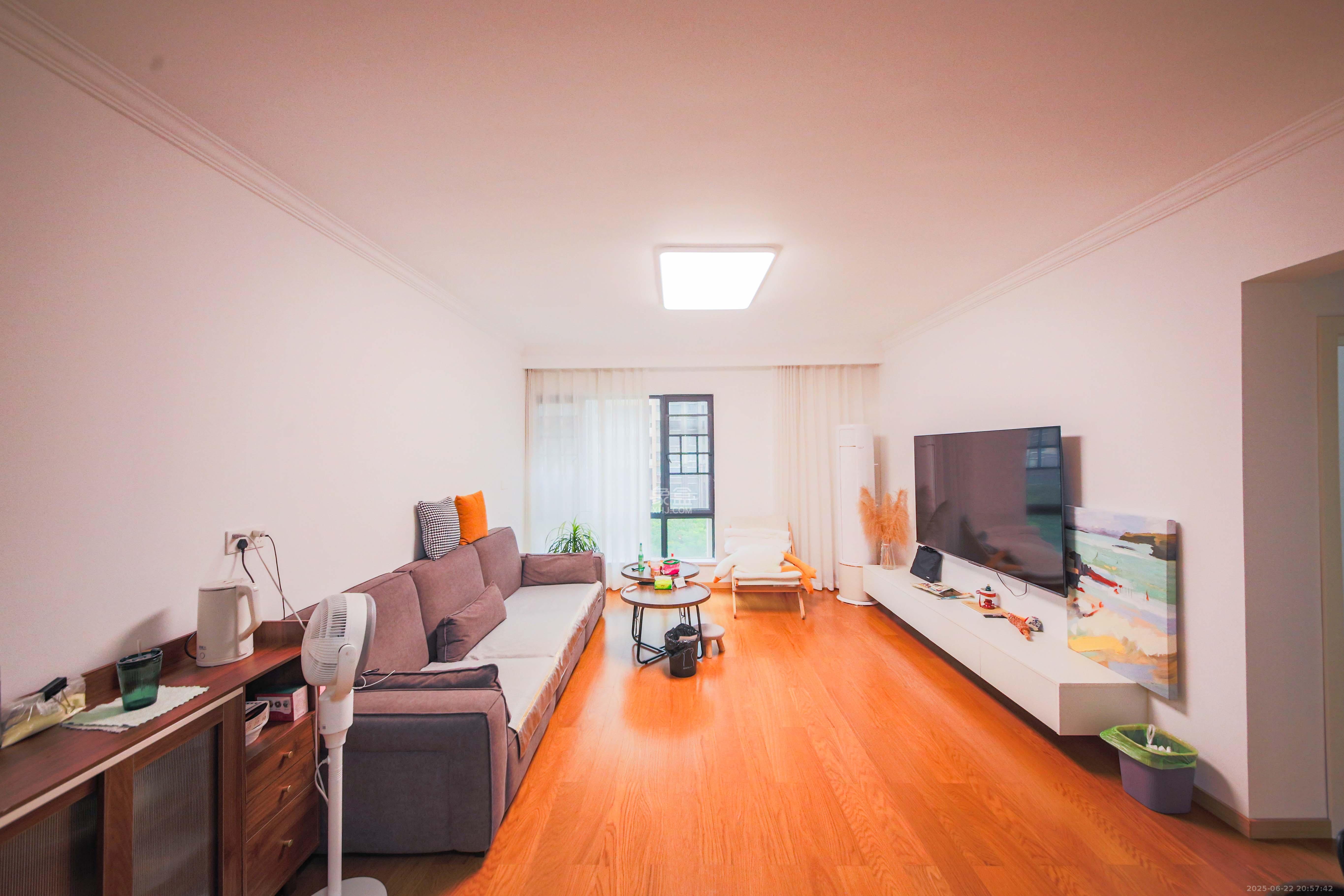 和庄 3室2厅1卫 116.8万 和庄 3室2厅1卫 116.8万客厅