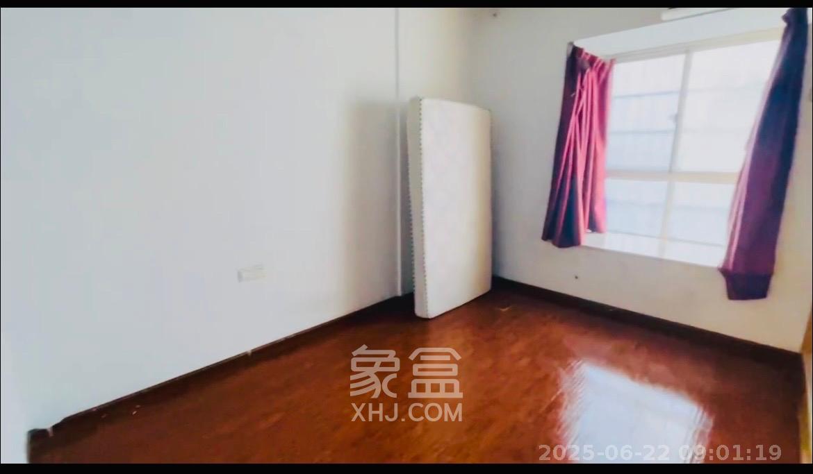 紫晶城 3室2厅2卫 1600.0元/月 紫晶城 3室2厅2卫 1600.0元/月室内图