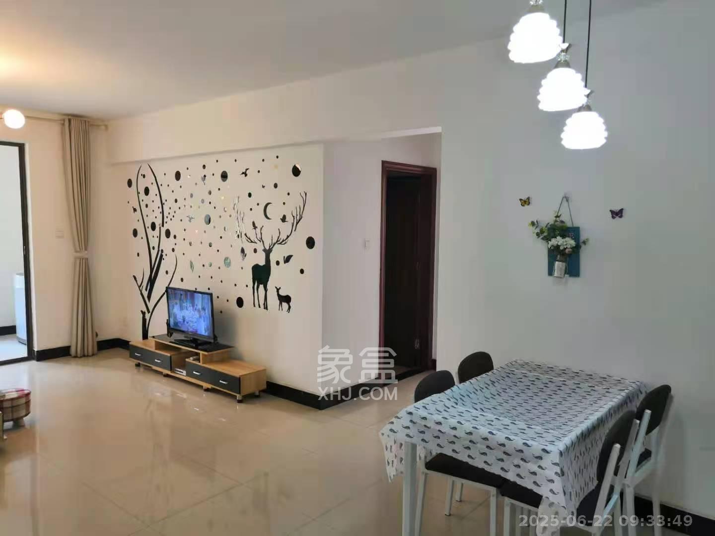 华润凤凰城三期  3室2厅1卫    1800.0元/月室内图