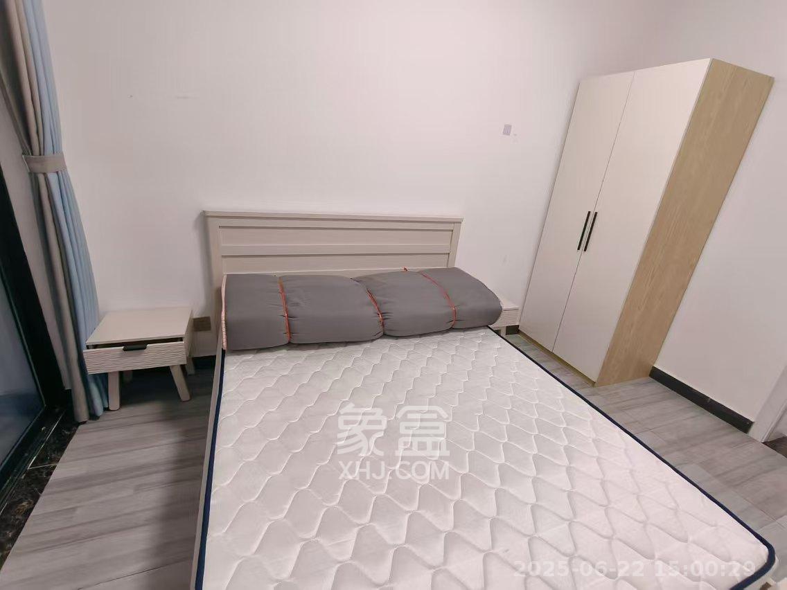 松雅湖壹号  4室2厅2卫   2600.00元/月室内图