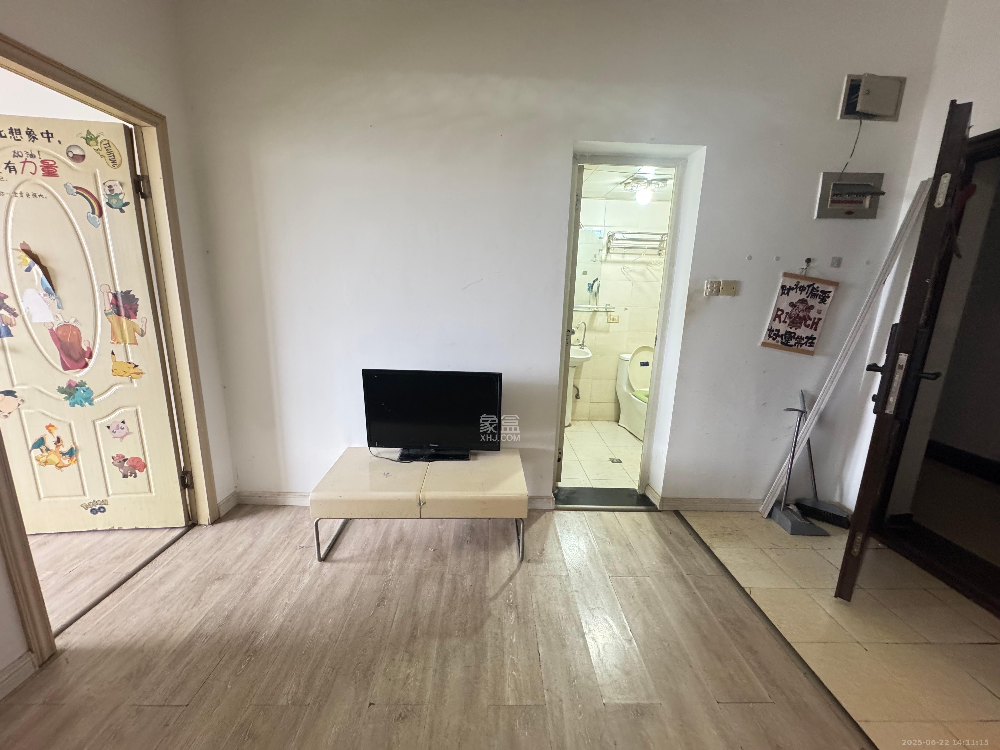 芙蓉同发 1室1厅1卫 1700.0元/月 芙蓉同发 1室1厅1卫 1700.0元/月室内图